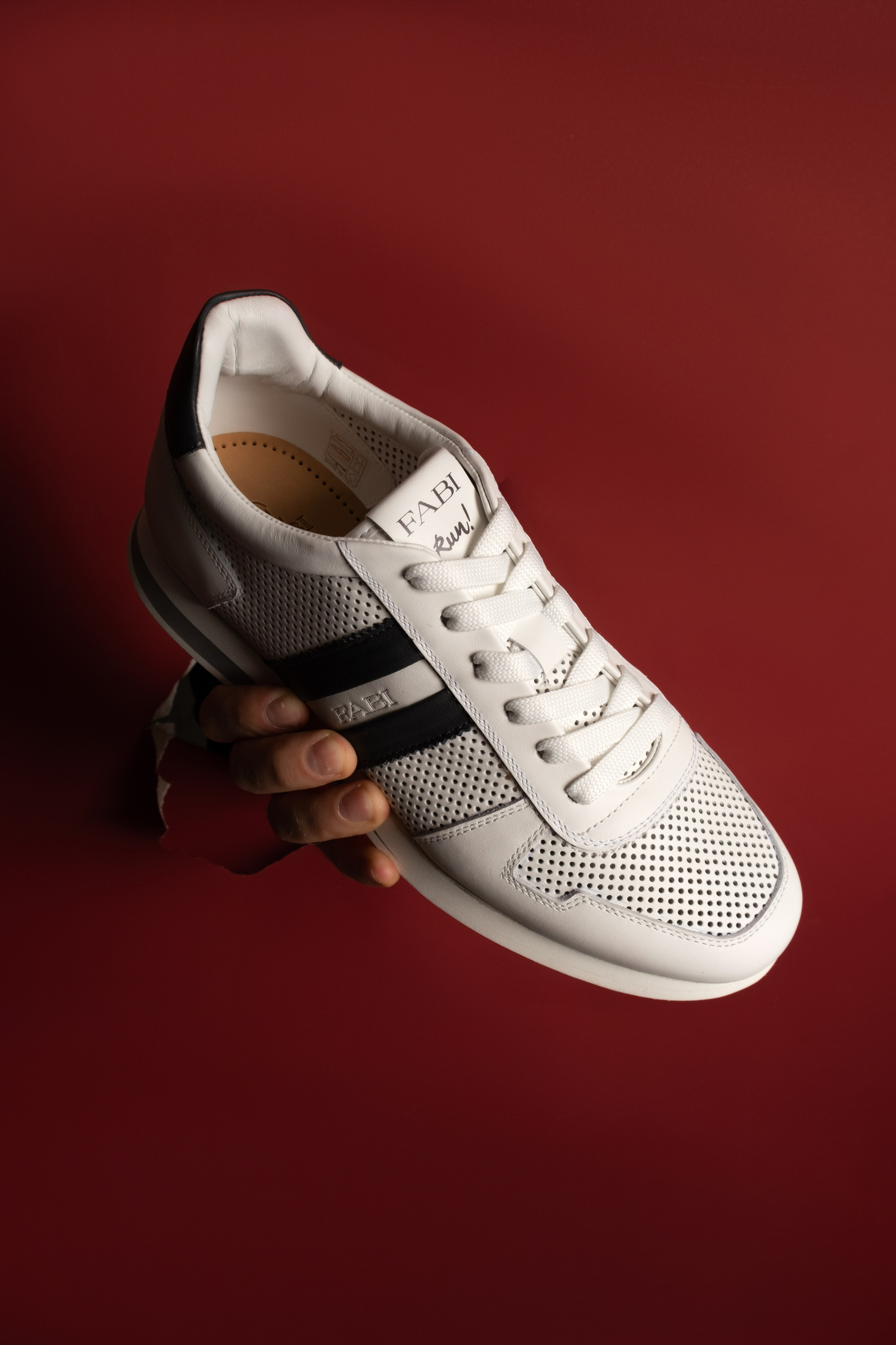 Предметная съёмка для маркетплейсов обуви. Предметный фотограф в Симферополе Антон Катунин