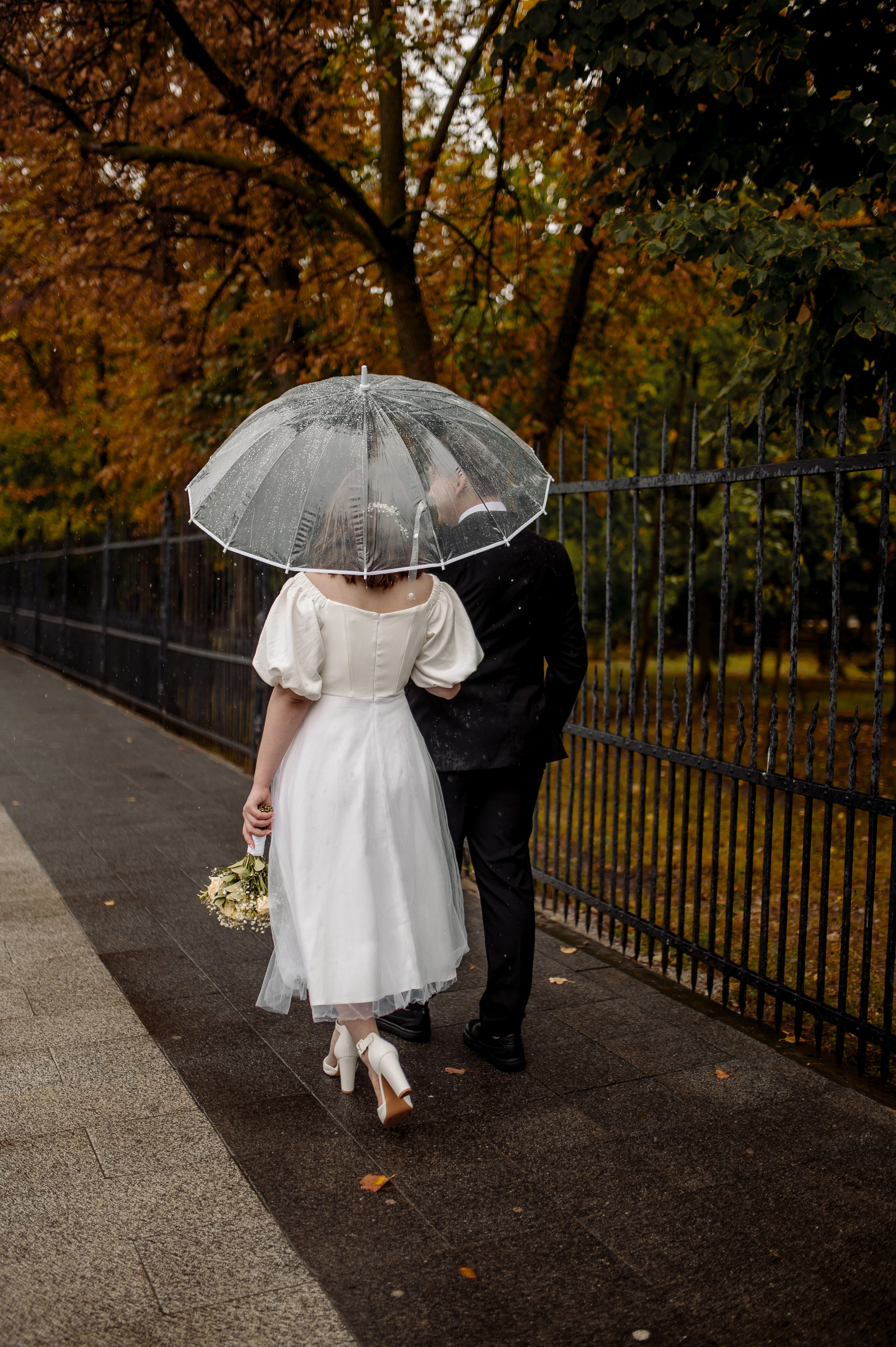 Свадьбная прогулка Кати и Артема. Фотограф Мария Стрелкова