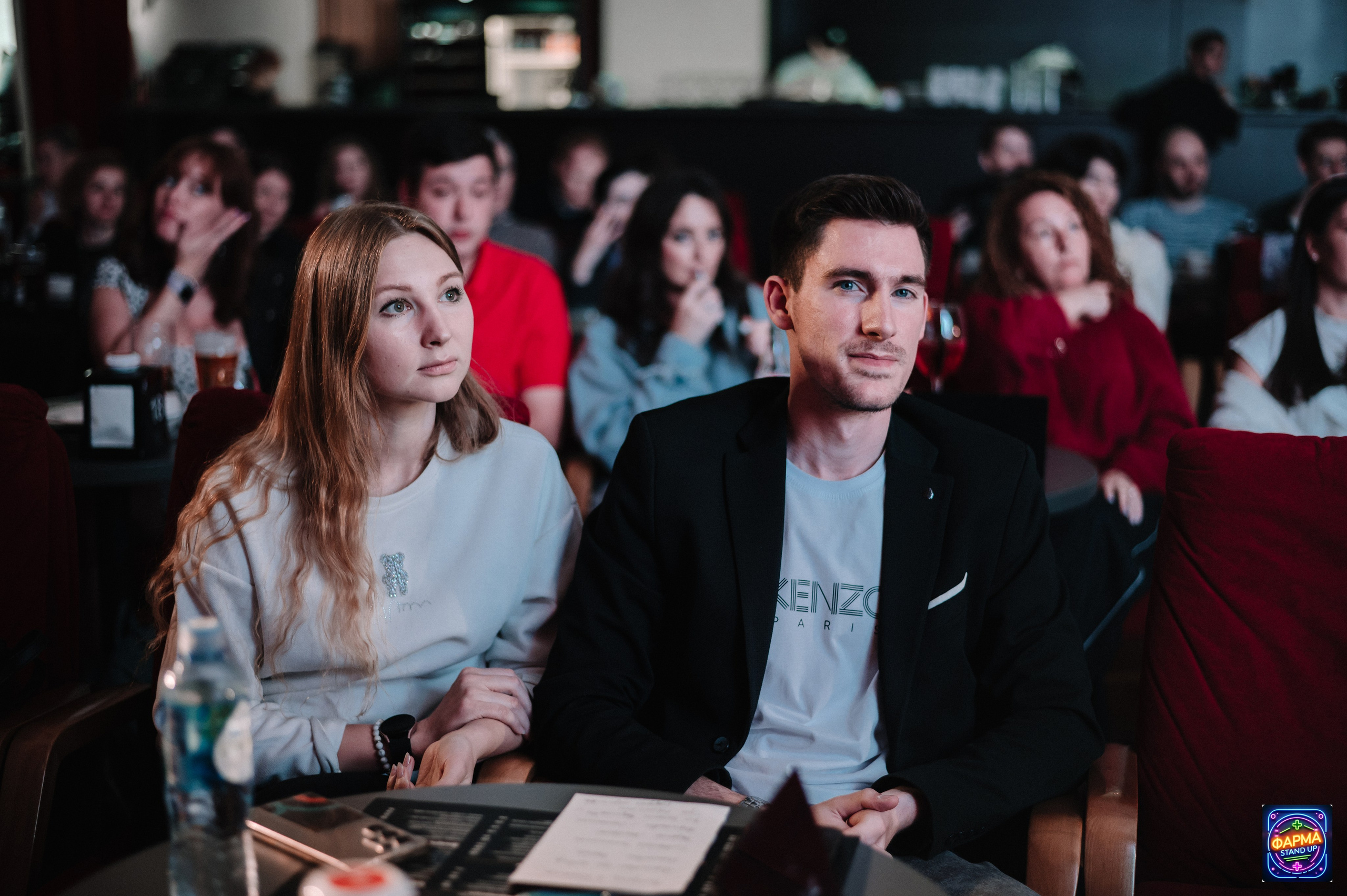 StandUp в GlavStandup Hall. Алена Братчук репортажный фотограф