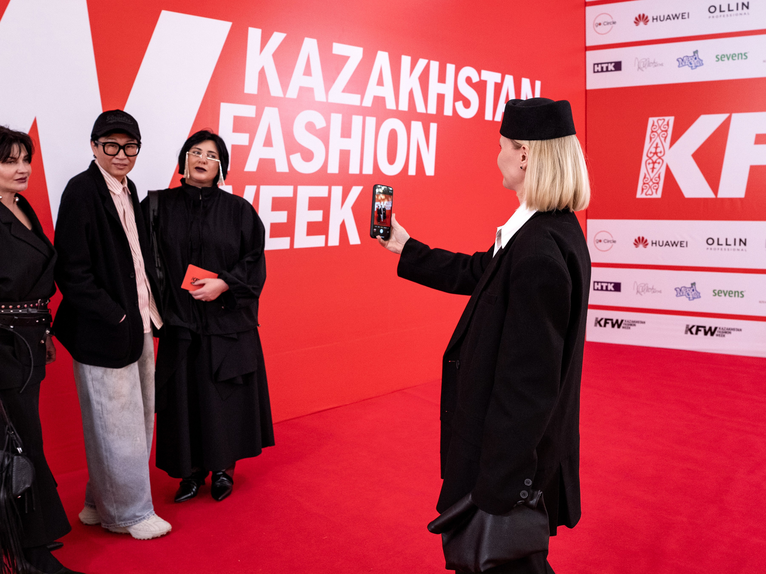 Backstage Day 3. Сайт Алматинского НЮ АРТ, будуар и фэшн фотографа Дениса Карпенко