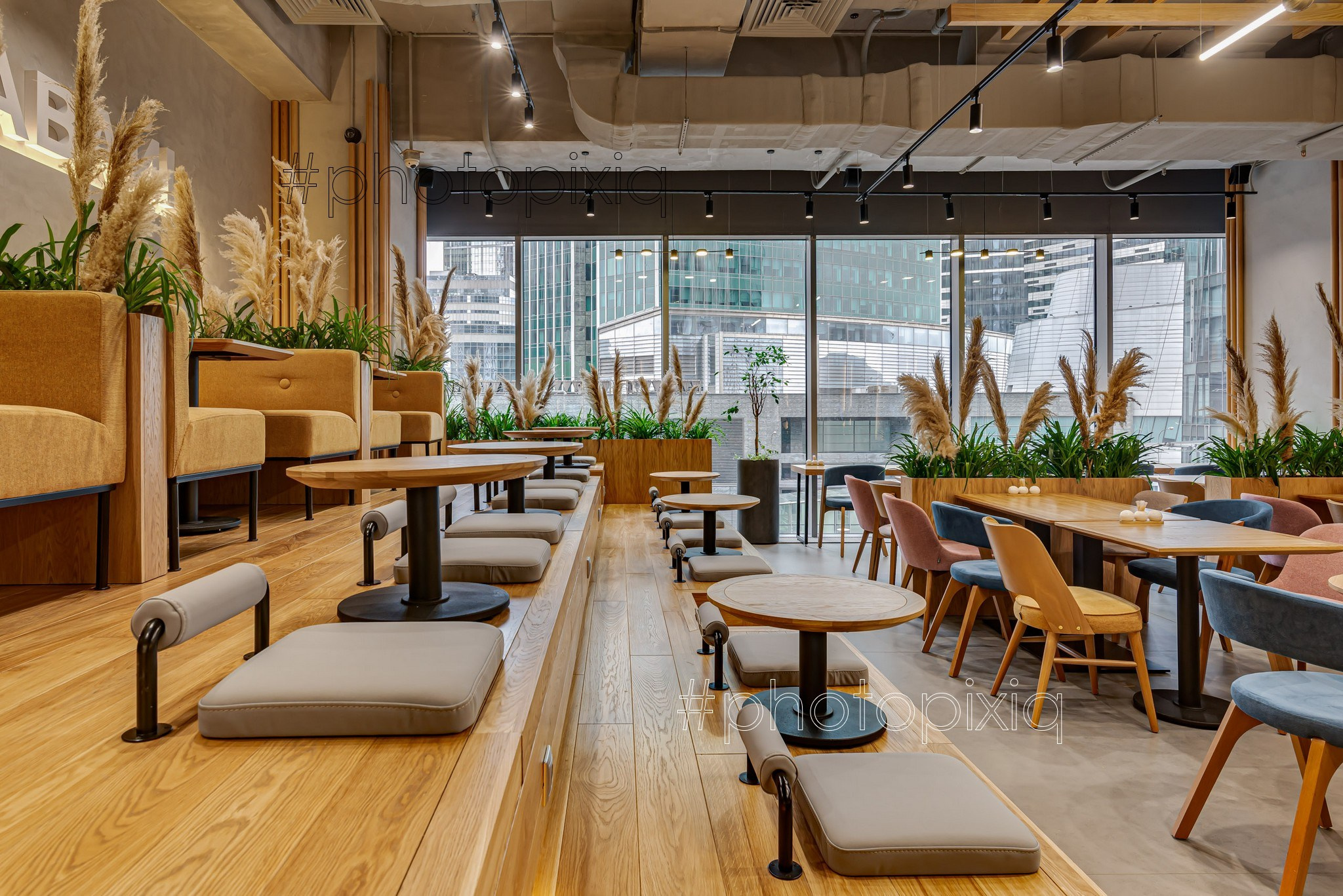 Фотосъёмка кафе LUNCH-BOX в Башне ОКО. Интерьерная съёмка и виртуальные туры — Интерьерный фотограф Кузнецов Сергей (photopixiq)