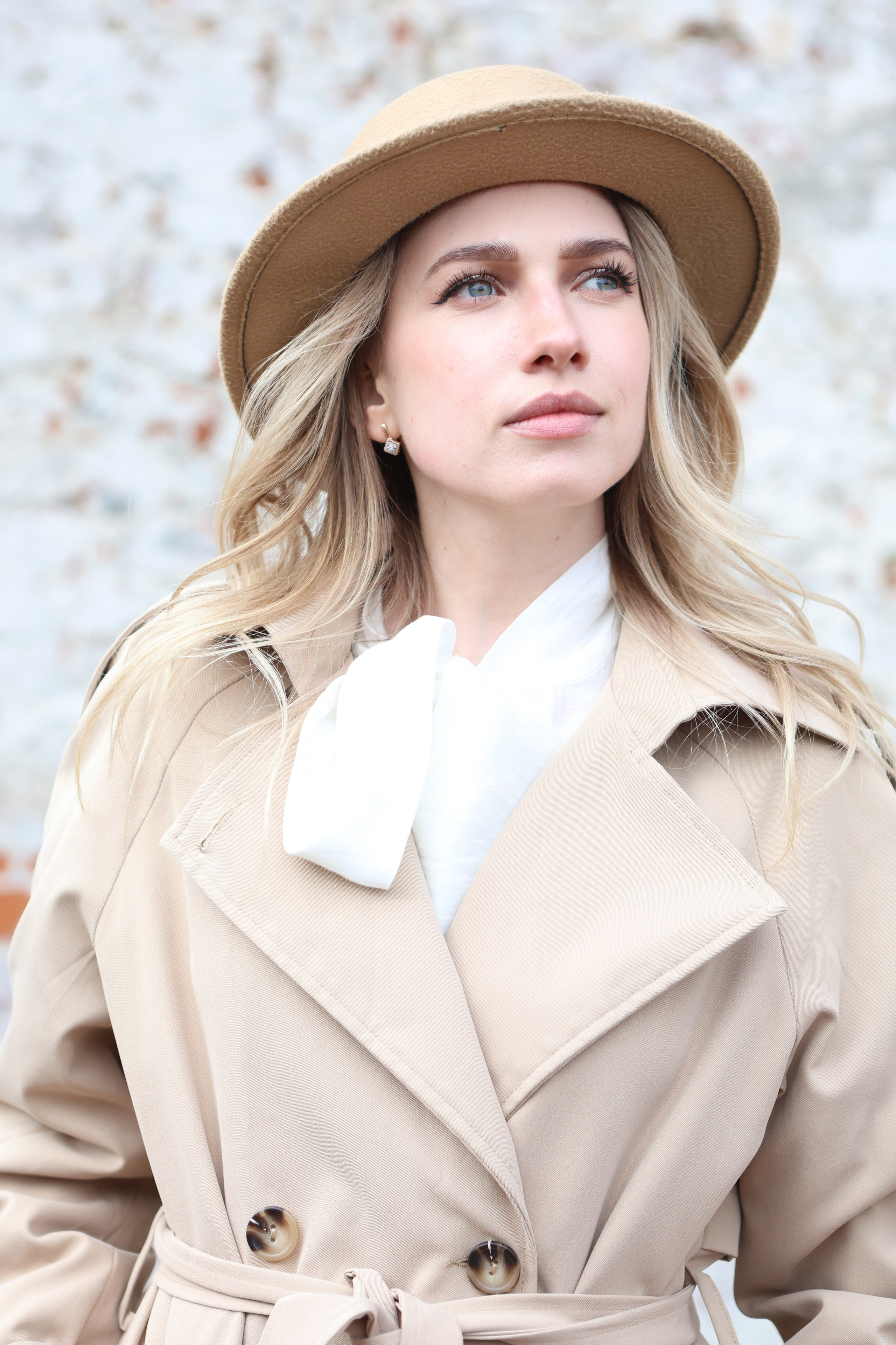 Весна в Петергофе. Фотограф в Санкт-Петербурге. Индивидуальная съемка и фотопрогулки