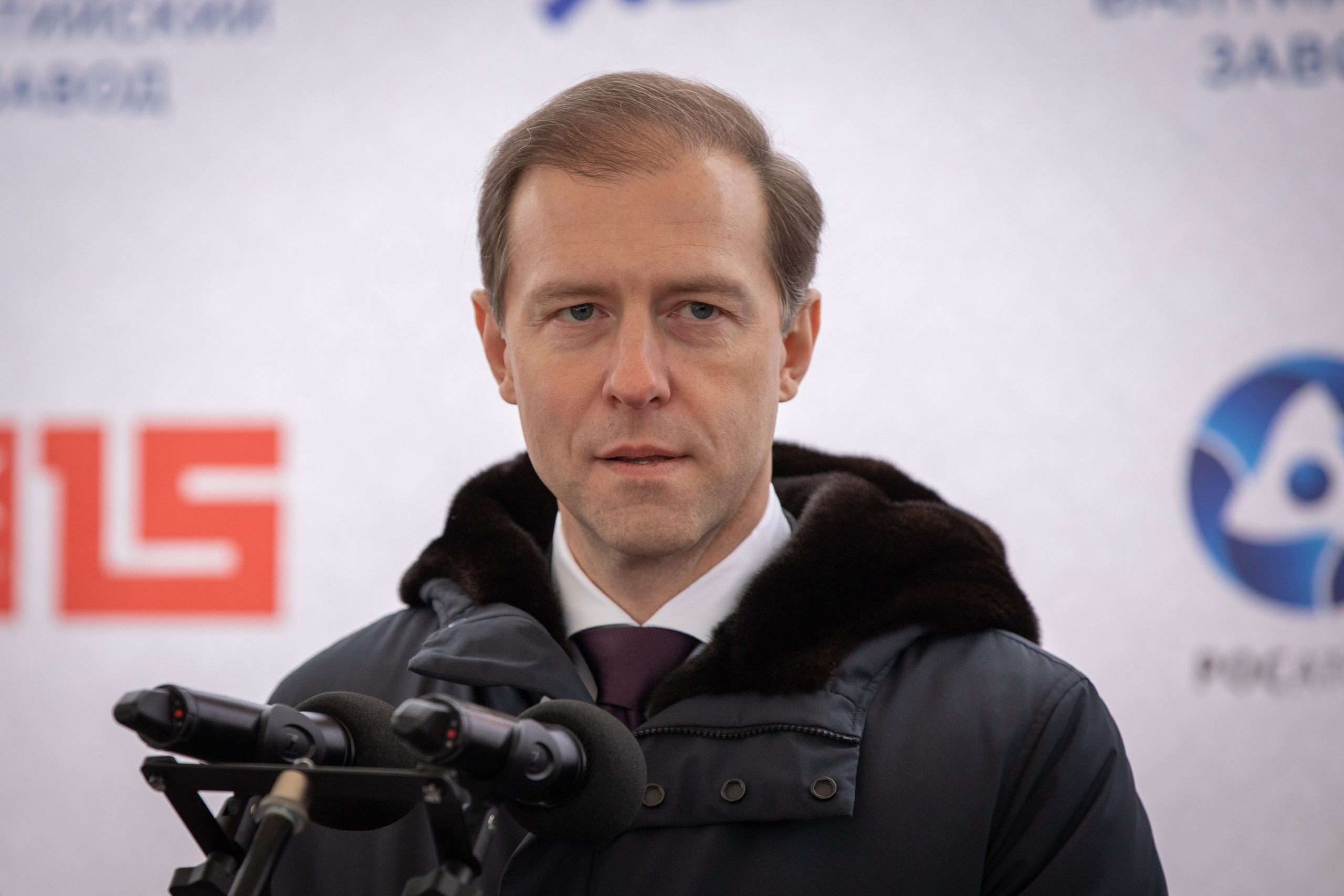 Денис Мантуров, Заместитель Председателя Правительства Российской Федерации – Министр промышленности и торговли Российской Федерации, на церемонии спуска атомного ледокола Якутия. Балтийский завод.