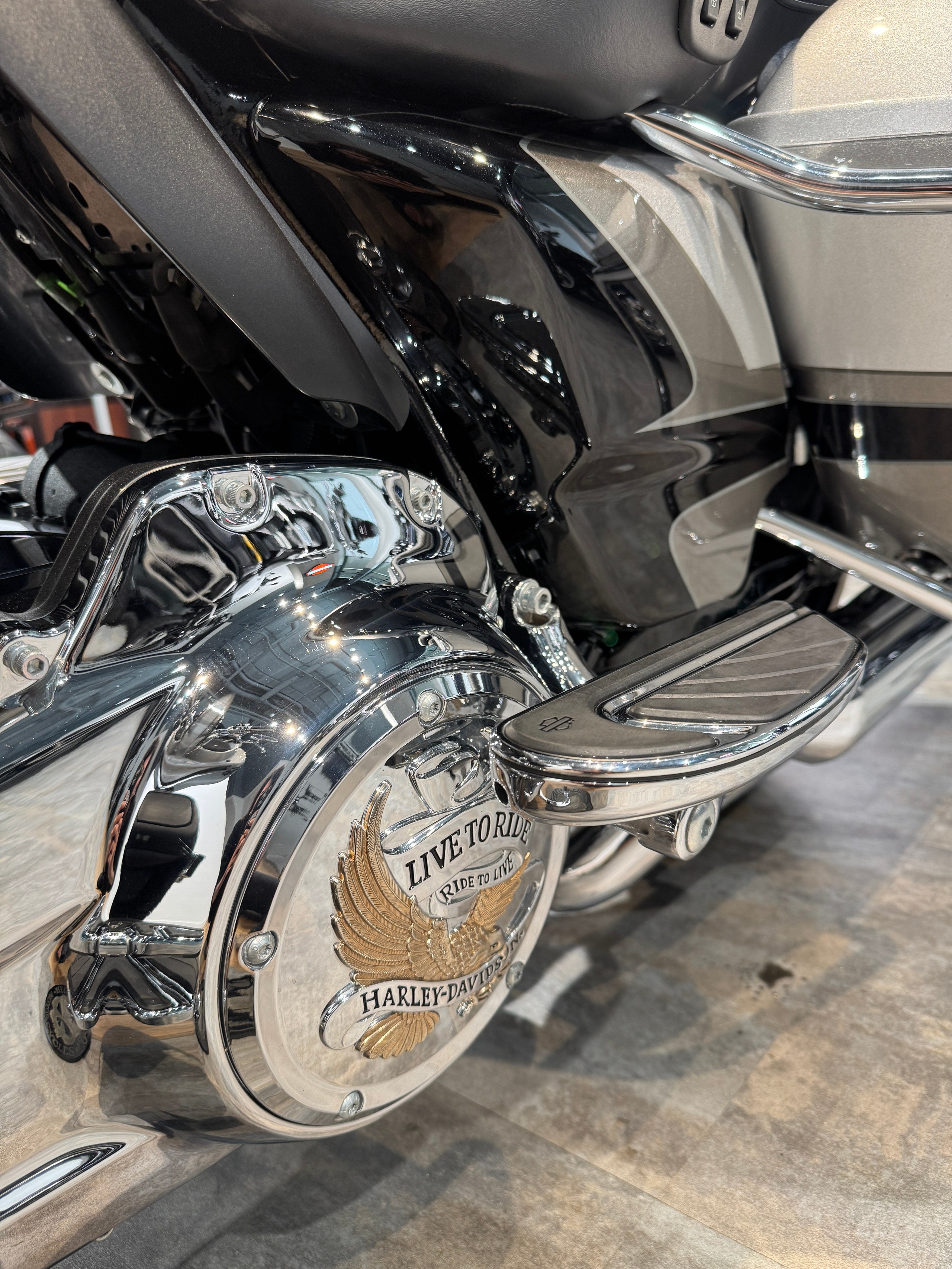 Мотоциклы Harley-Davidson 114 CVO Ultra Limited (Touring)  — купить мотоцикл. Hello Davidson, Москва. Только хорошие мотоциклы…