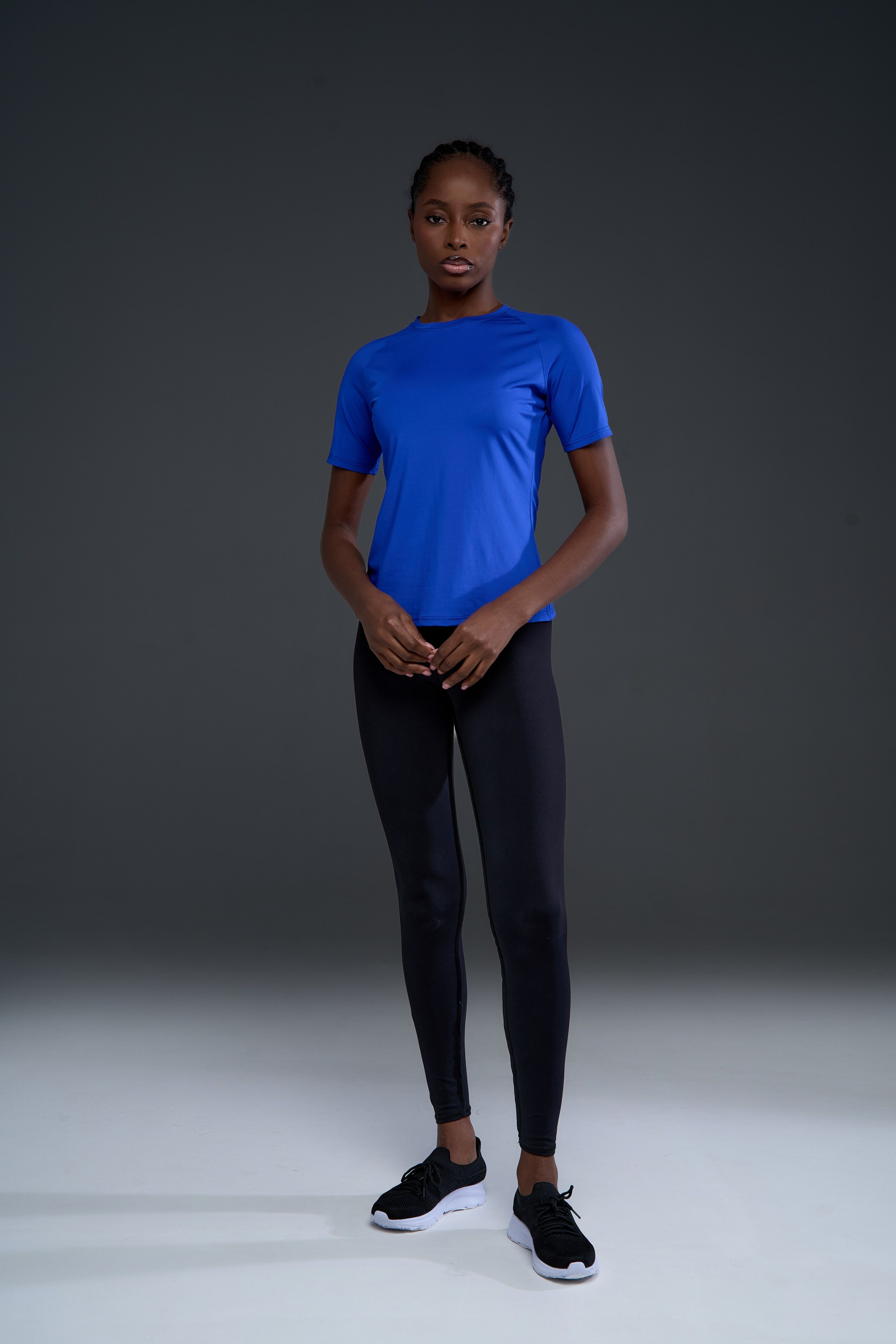 Спортивные футболки. Фотограф для маркетплейсов в Москве