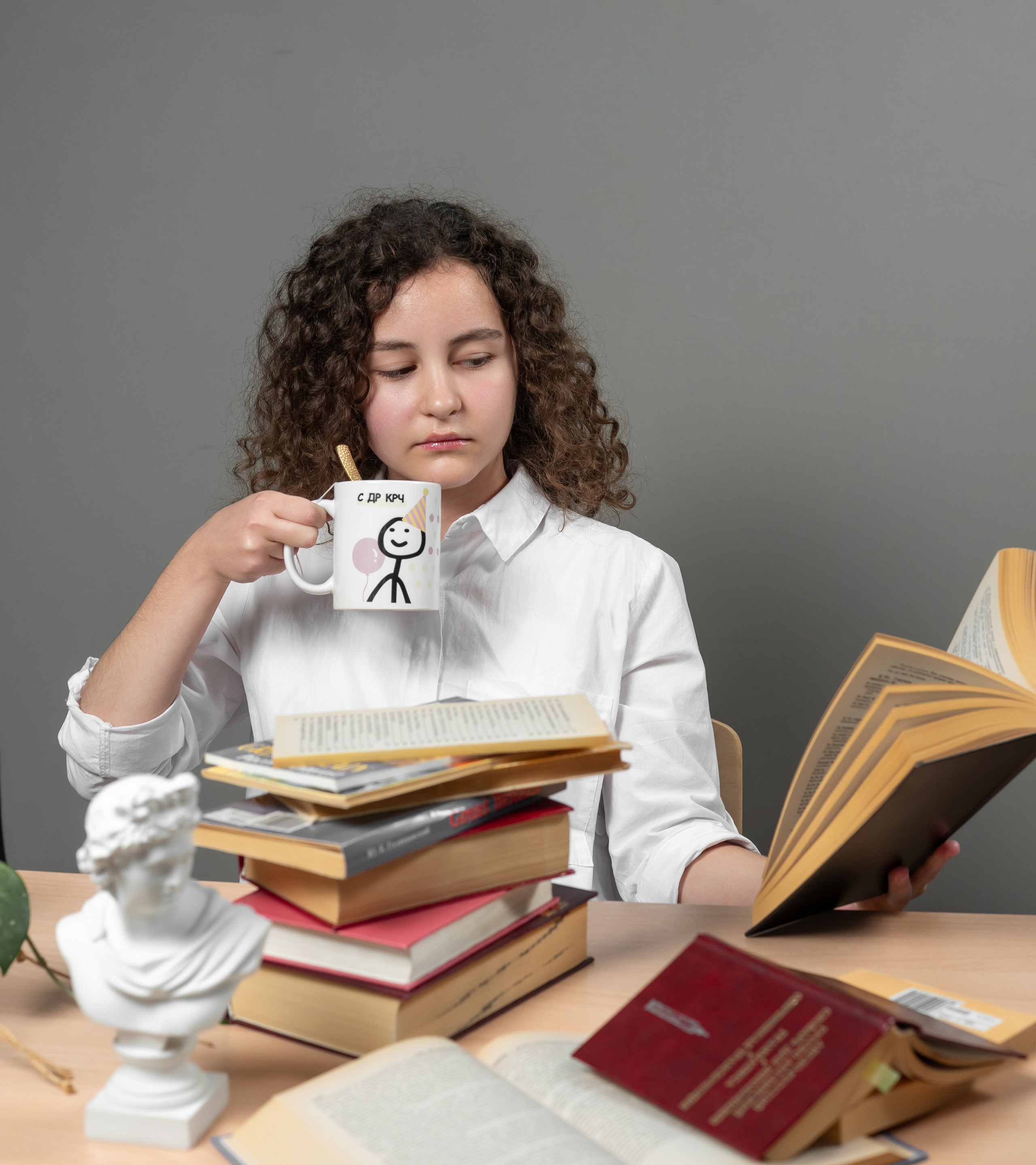 Портреты на сером  фоне. Ольга Плаксина фотограф в Саратове