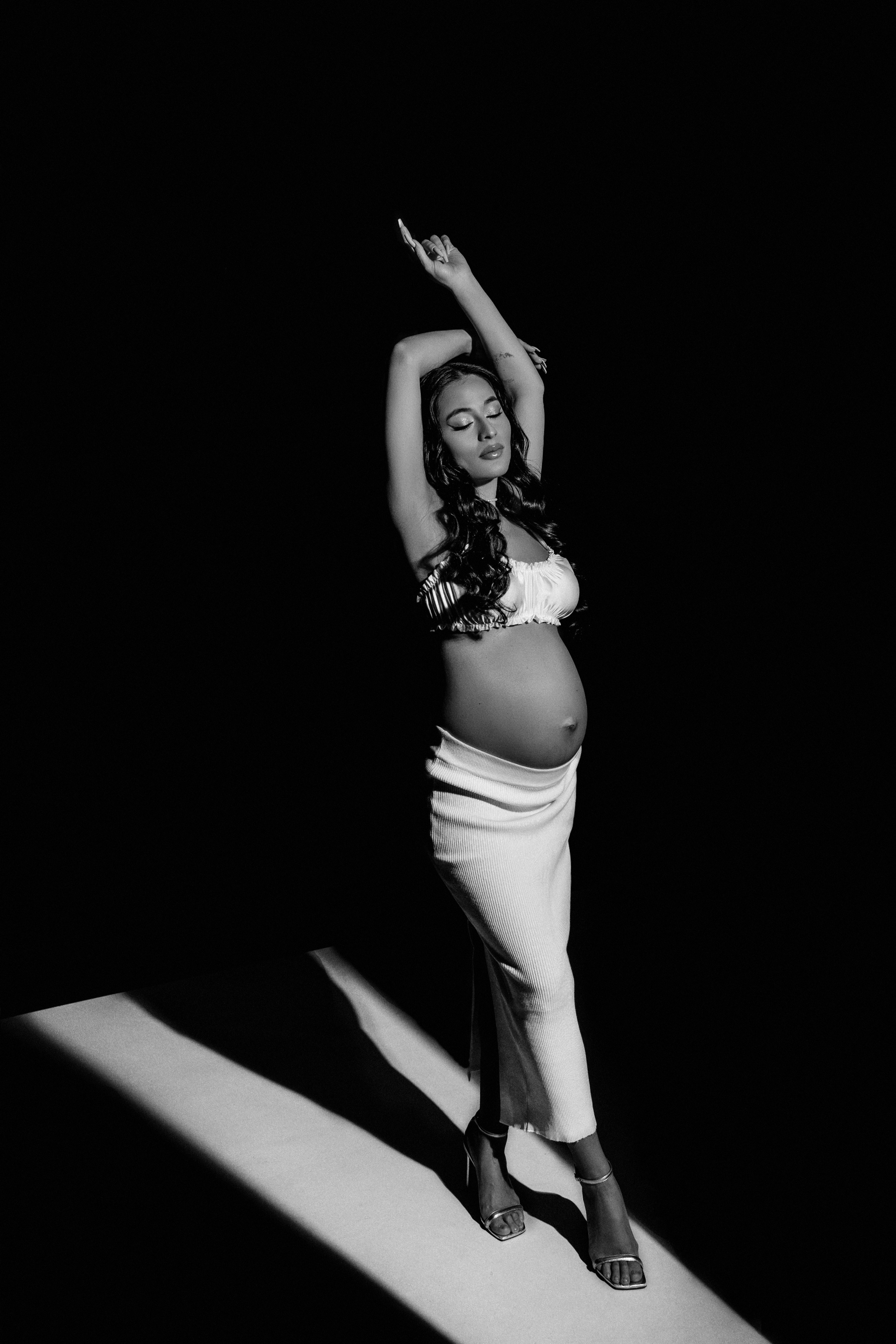 Радость внутри: красота будущей мамы. Ваш семейный фотограф в Минске — Вика Трегубова