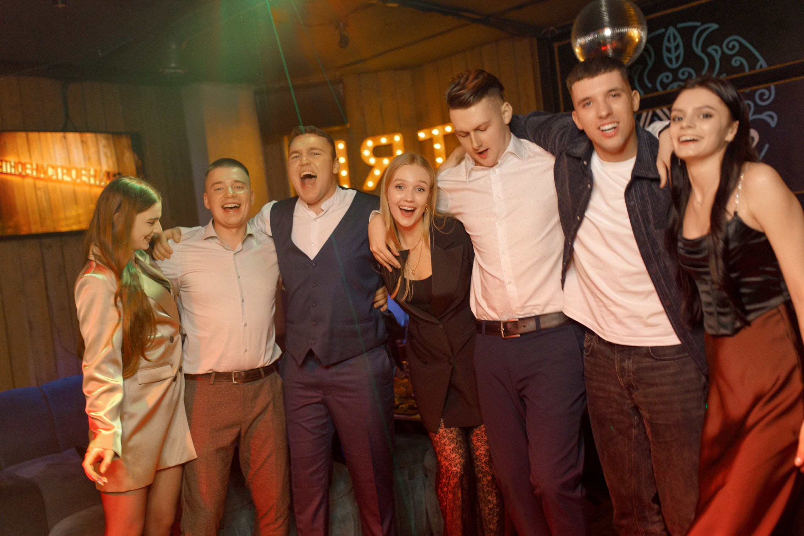 New Year 2025. Мята Спортивная — Кальянная, караоке, бар в Минске