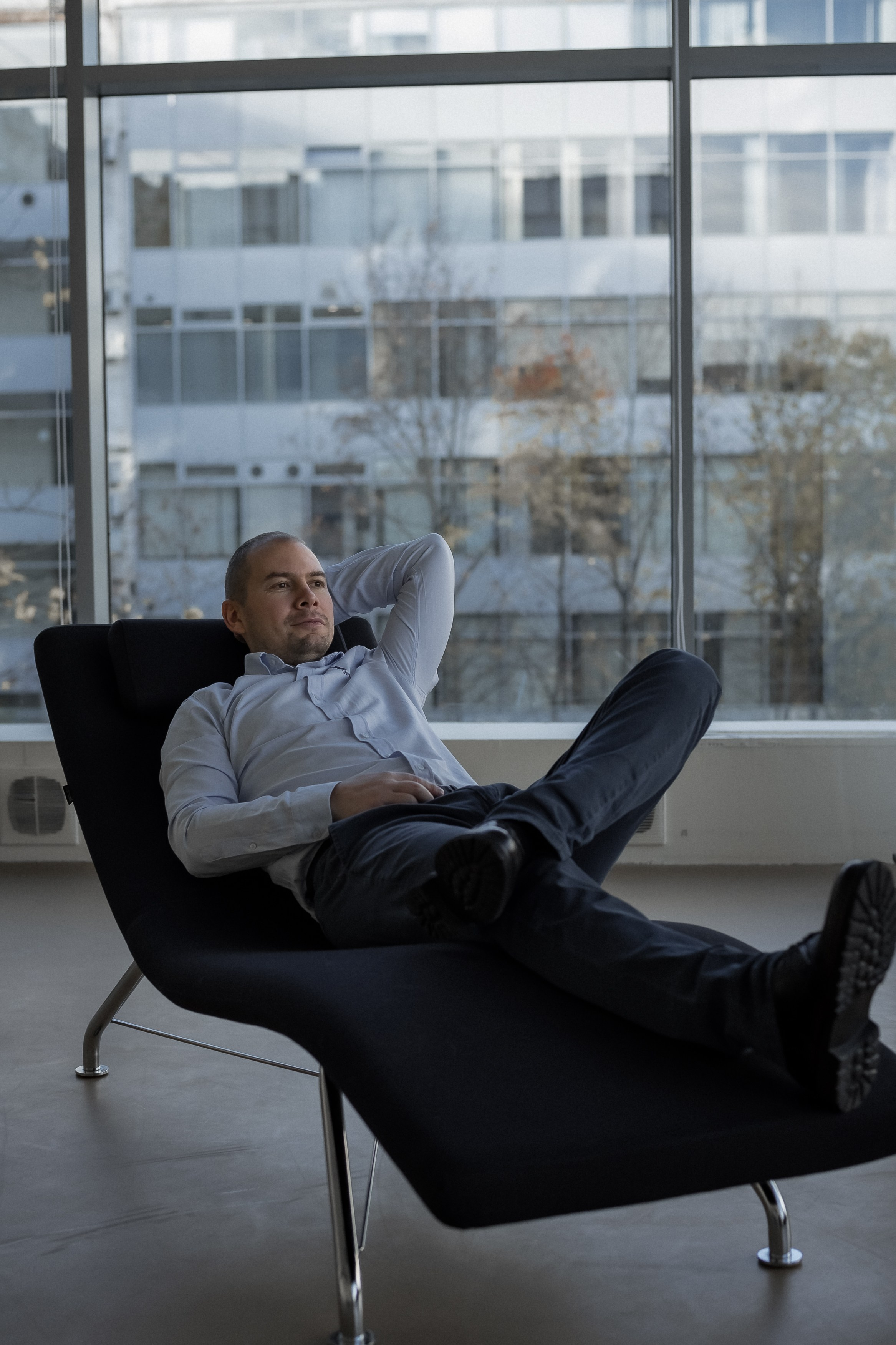 Бизнес портрет для руководителя. КОНТЕНТ |БРЕНД фотограф Санкт-Петербург — Жанна Олтаржевская