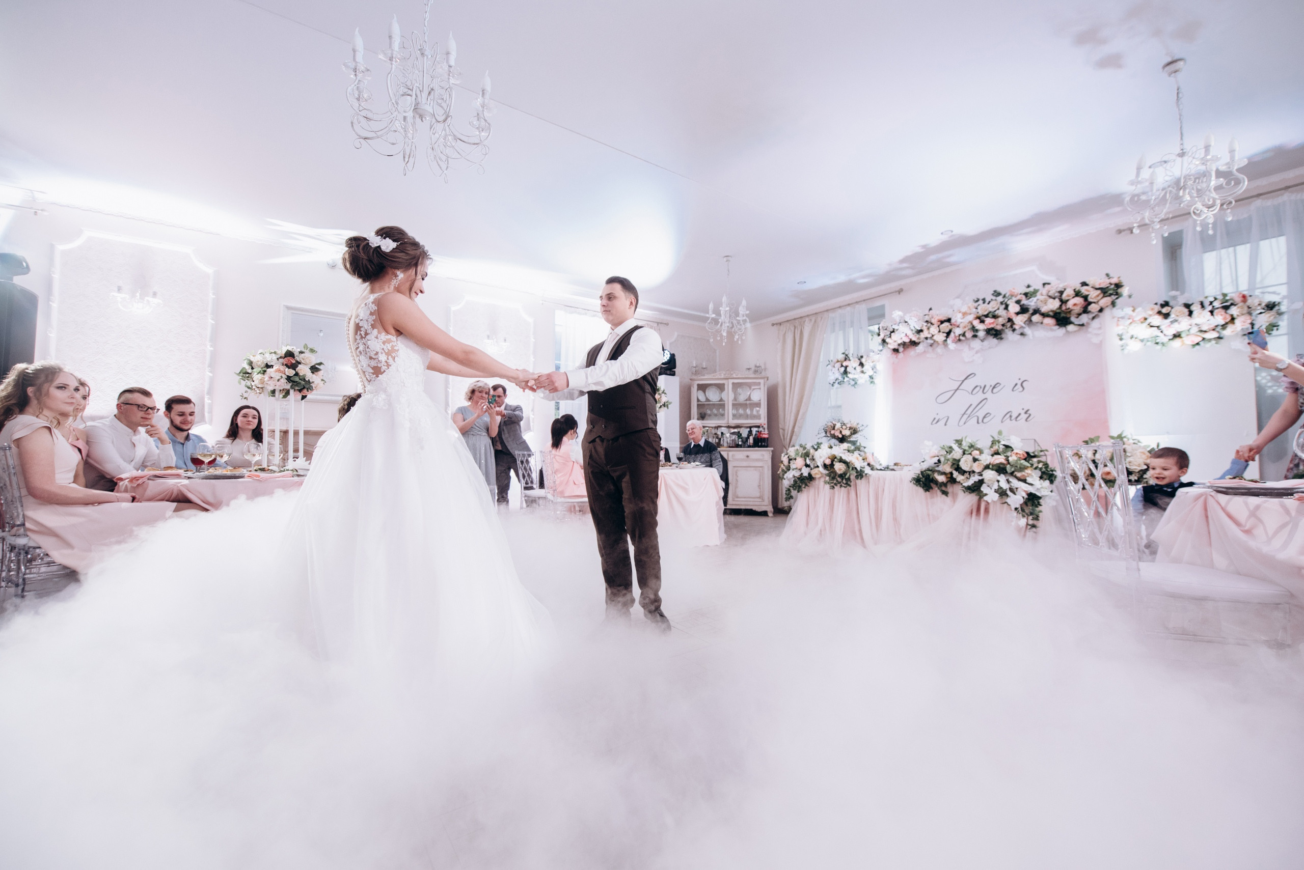 Шоу эффекты. Подрядчики и друзья сети свадебных площадок House for wedding