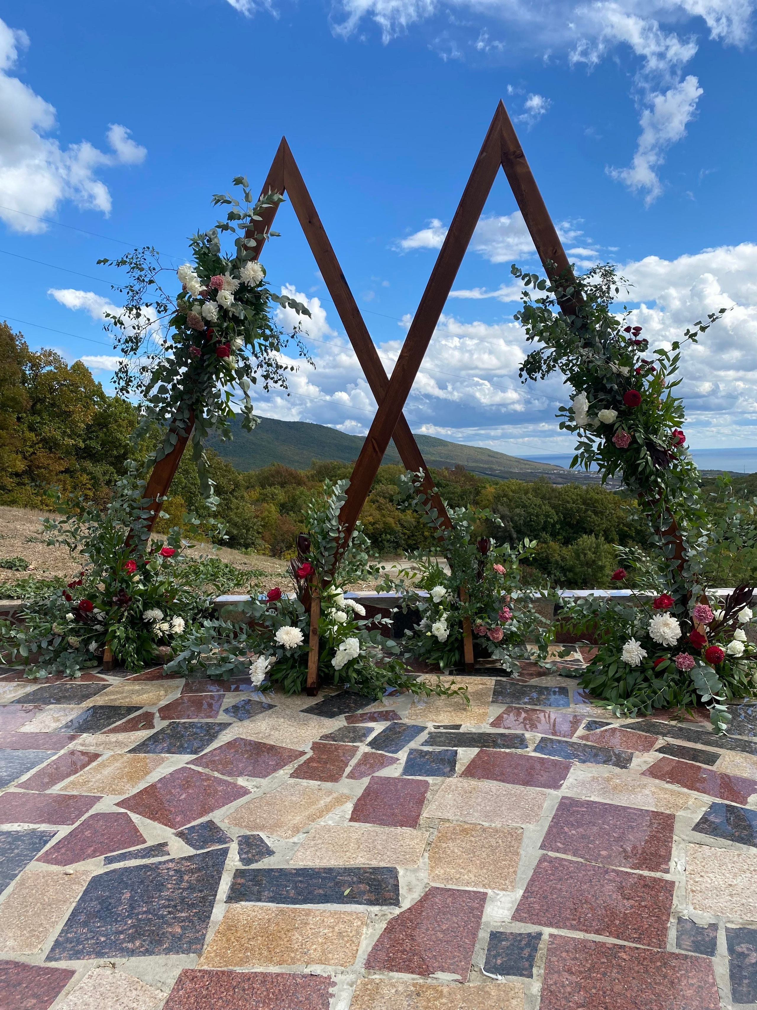 Декор Праздничная атмосфера. Подрядчики и друзья сети свадебных площадок House for wedding