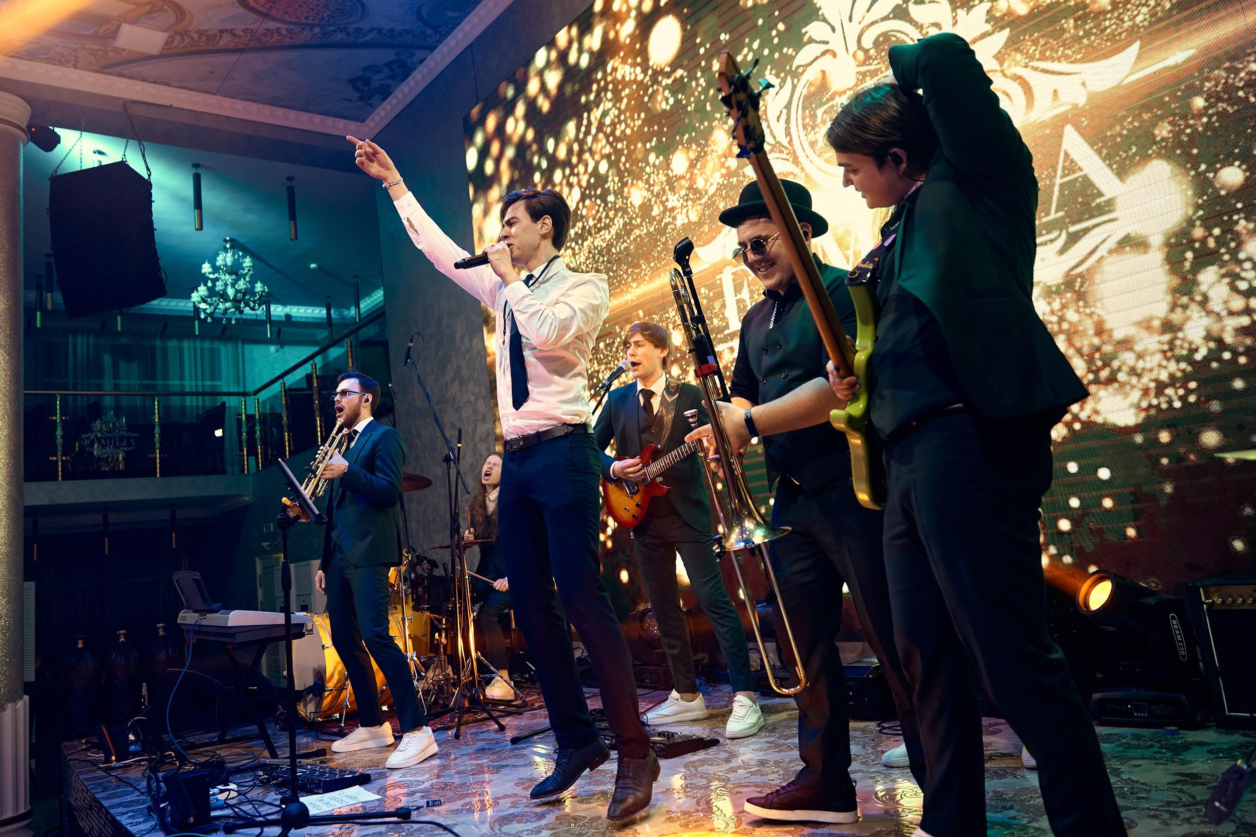 Ведущий Колычев дом у моря. Подрядчики и друзья сети свадебных площадок House for wedding