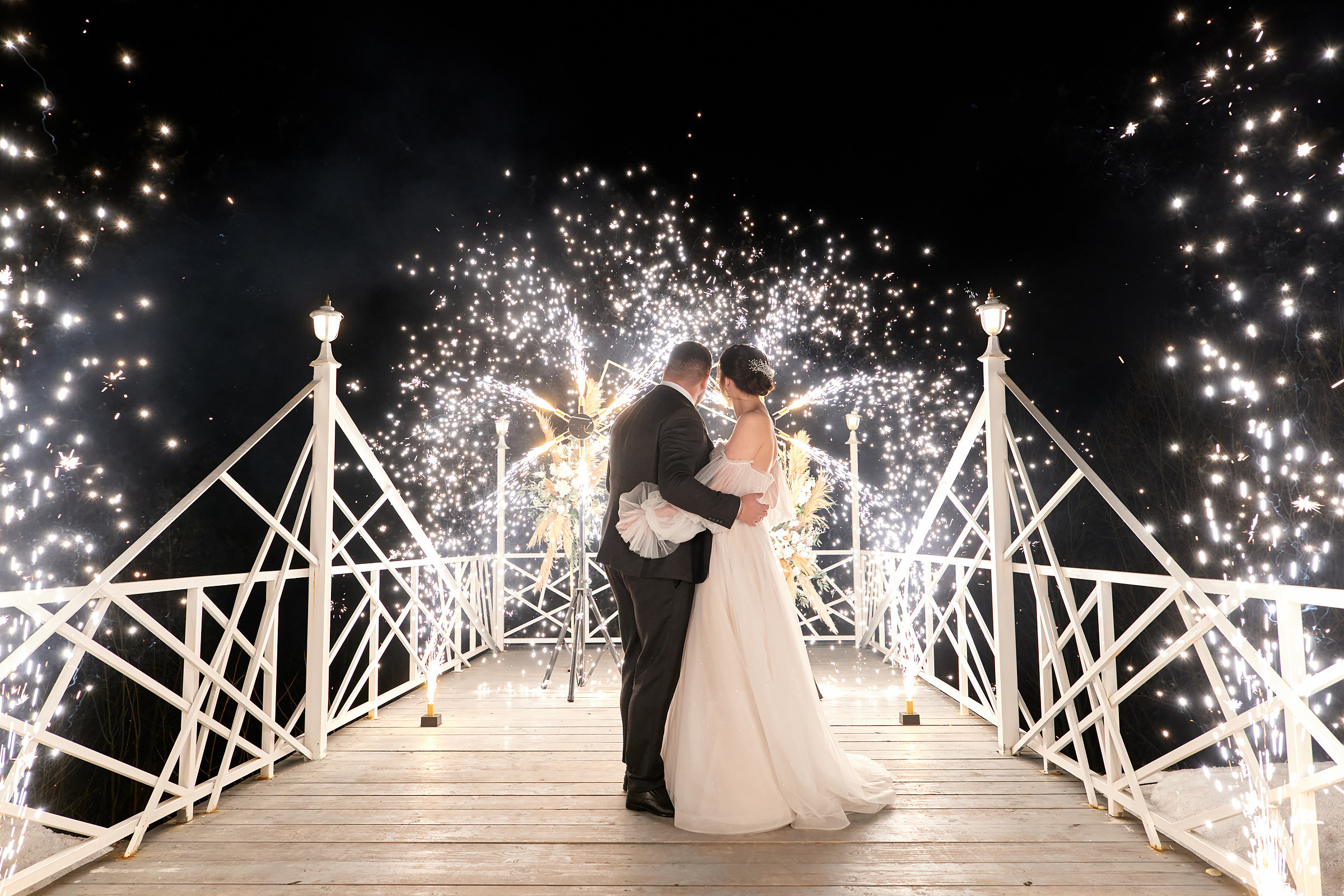 Шоу эффекты. Подрядчики и друзья сети свадебных площадок House for wedding