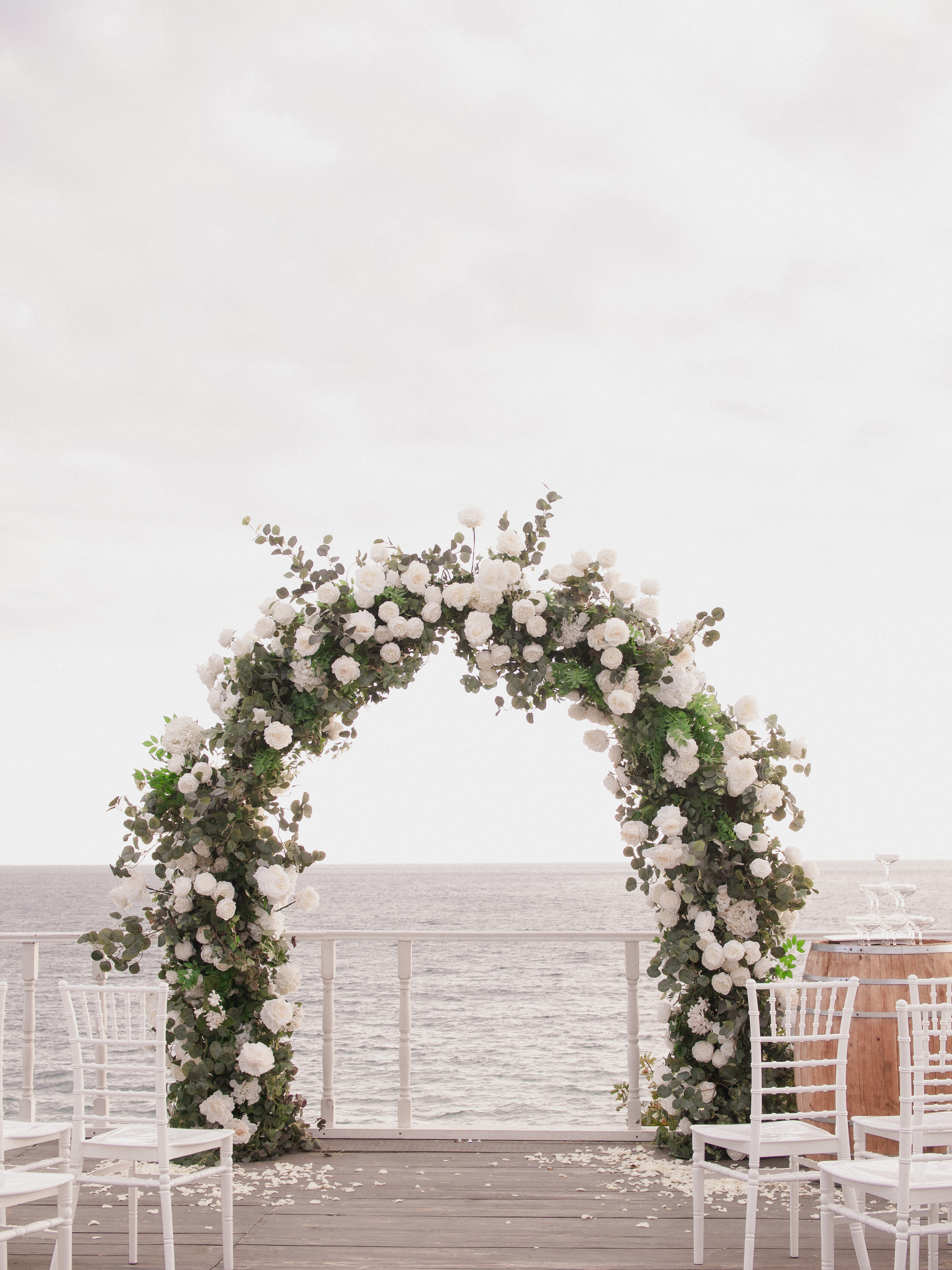 Декор Праздничная атмосфера. Подрядчики и друзья сети свадебных площадок House for wedding