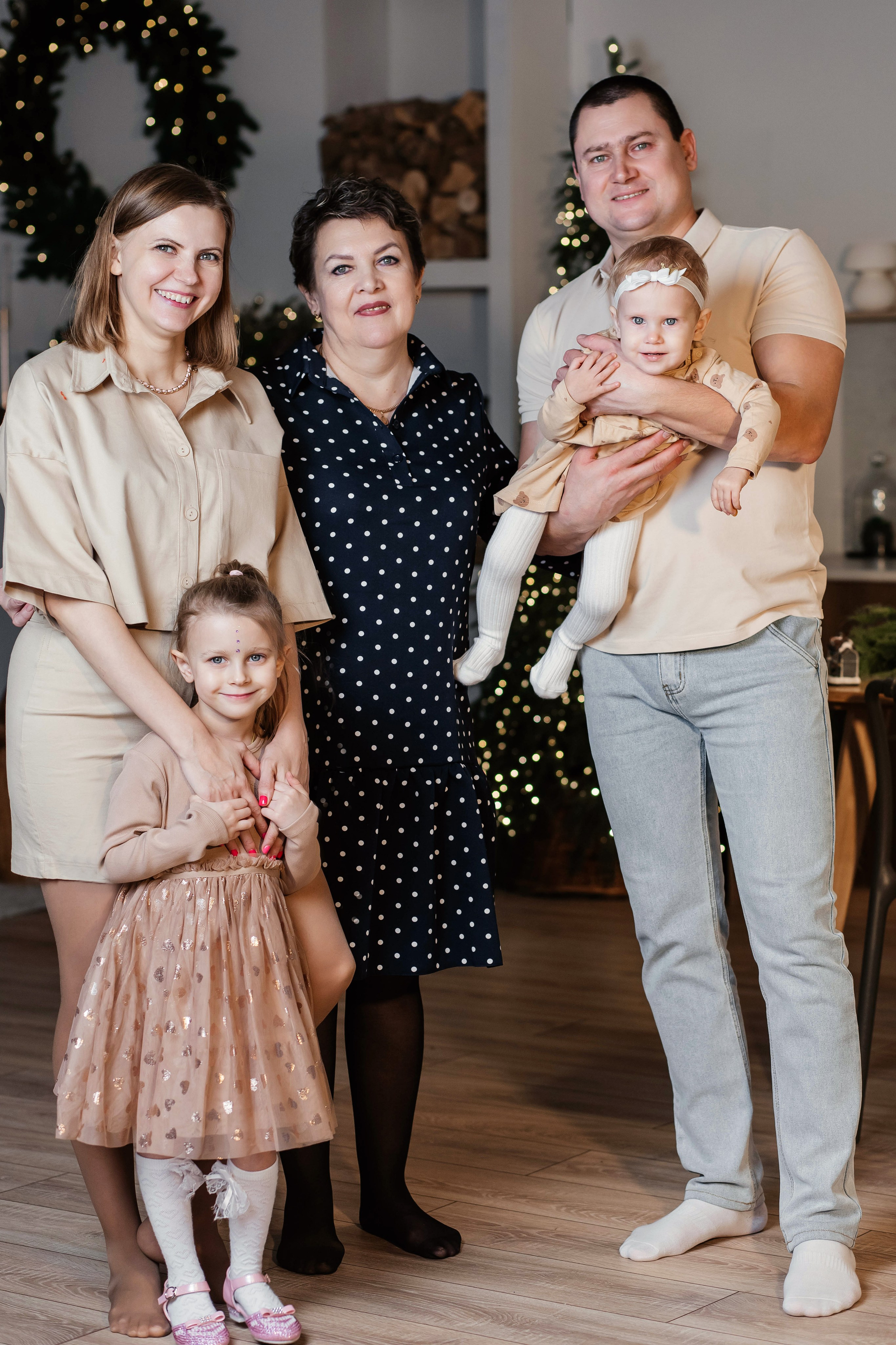 Семейная фотосессия Татьяна НГ 2026. Женский фотограф в Оренбурге Ирина Заводчикова