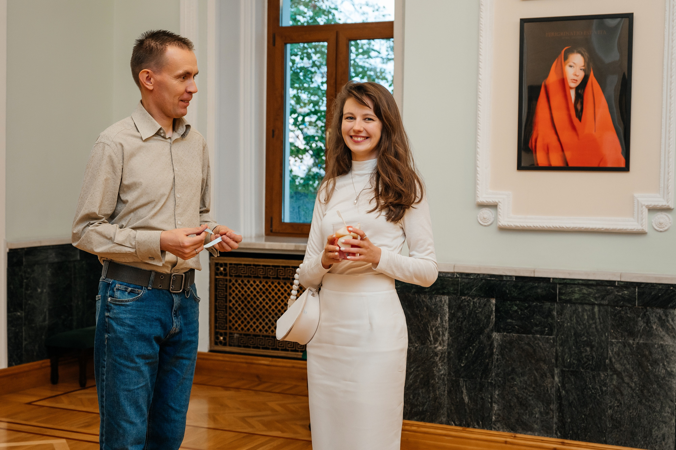 Открытие выставки Кати Васильевой в Молодежном театре. Wedding and family photographer USA