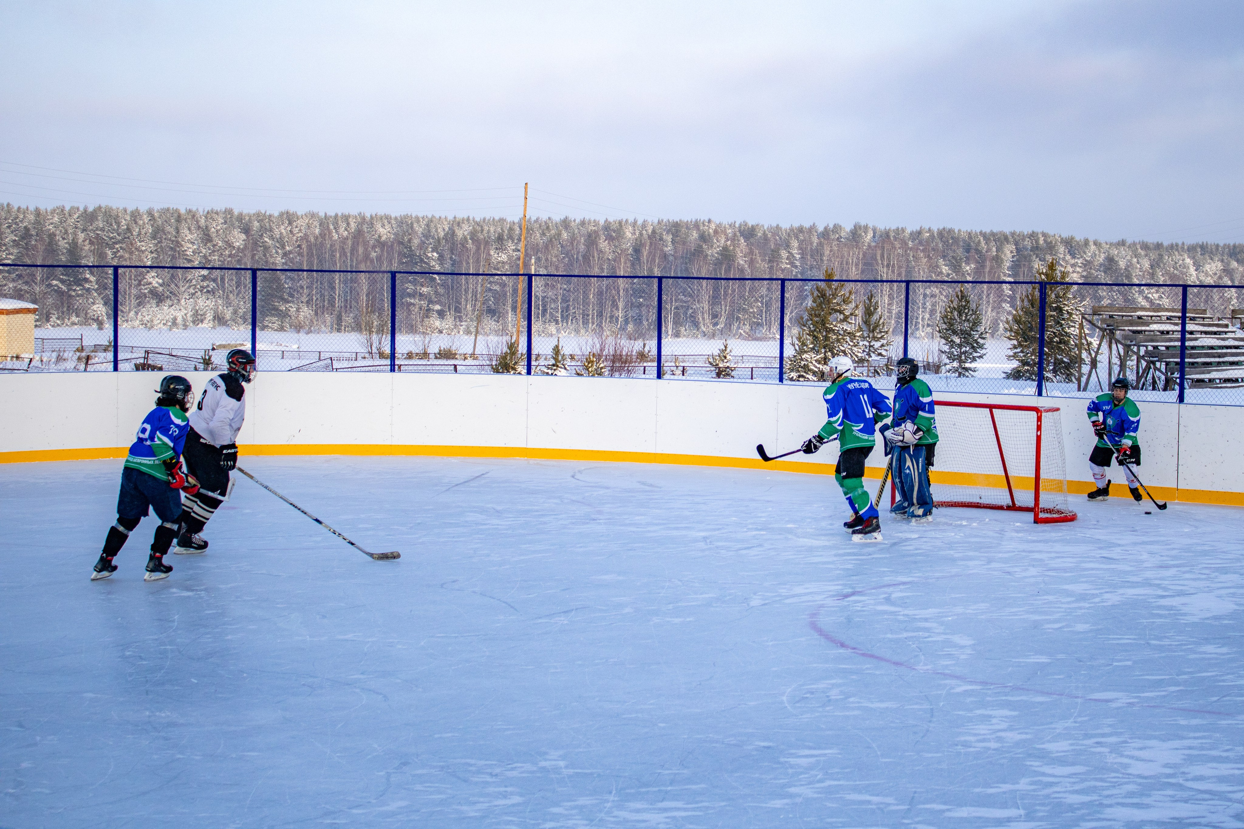 Хоккей г.п Атиг-г.п Дружинино