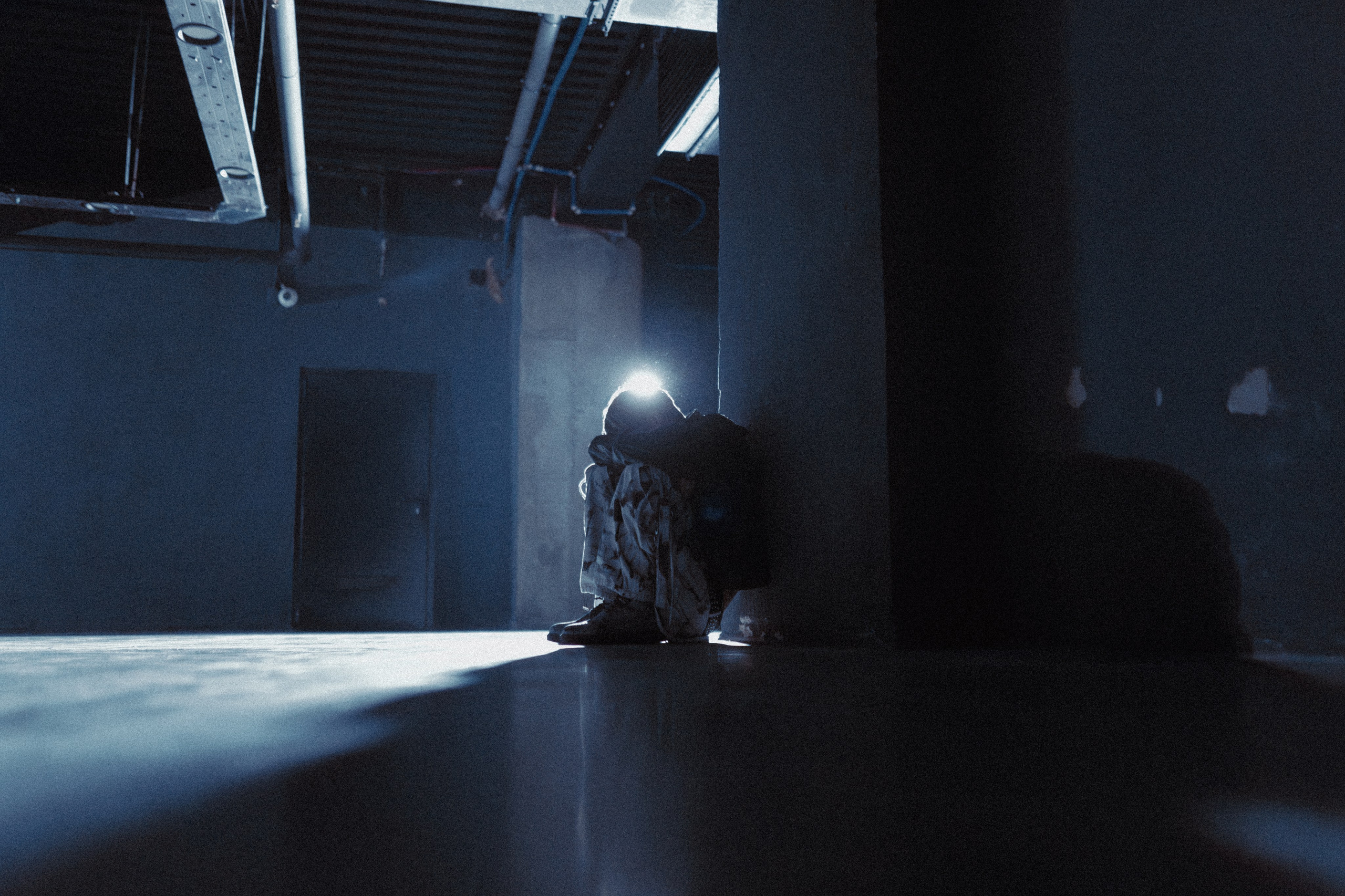 Loweliness. Backstage. @tomrus: Рустам Шагиморданов — фотограф