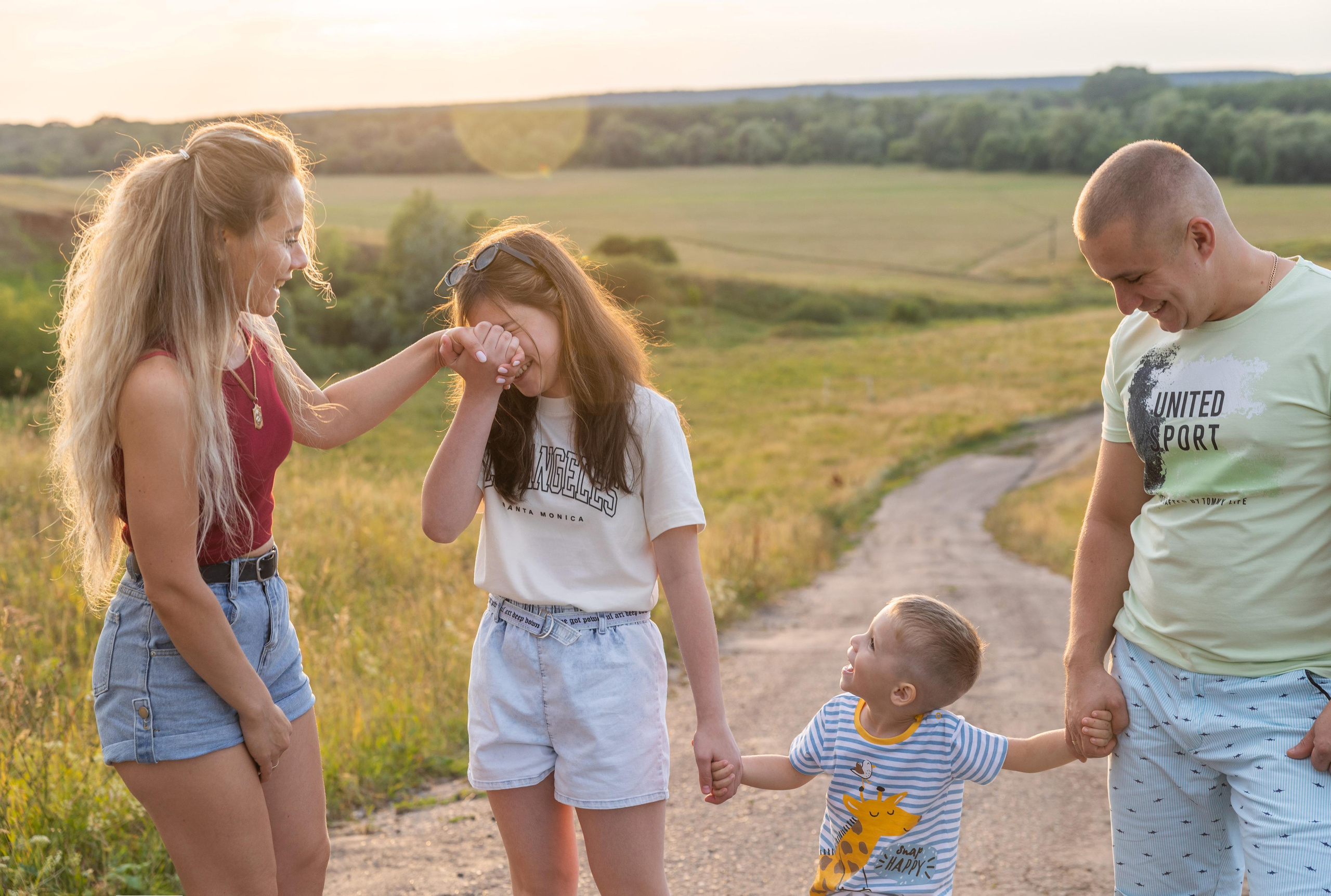 Летняя семейная съёмка. Фотограф Петров Александр Свадьбы, Съемка в студии, Выпускные альбомы г. Балашов
