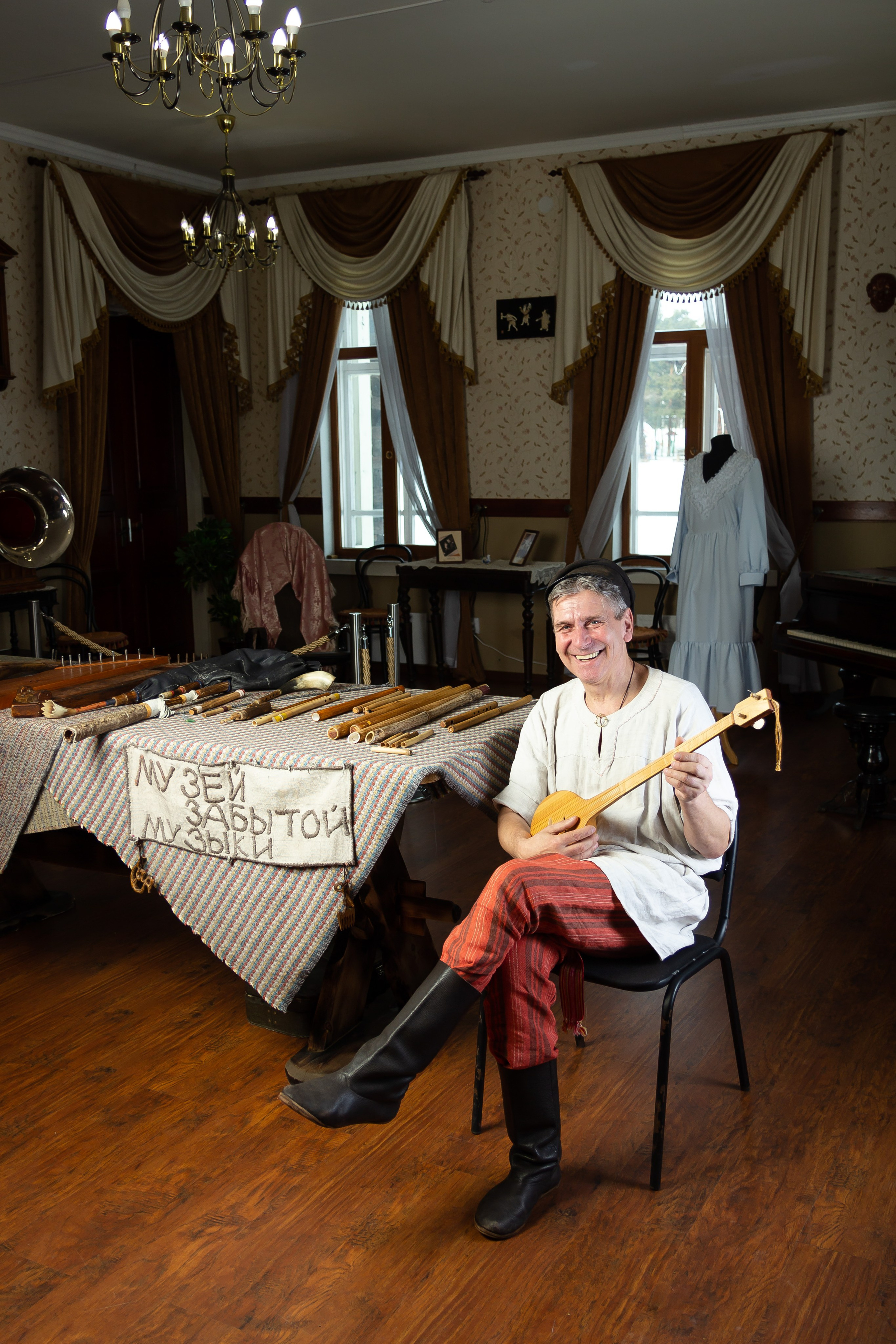 Музей забытой музыки. Александр Стряпунин — предметный фотограф в Улан-Удэ