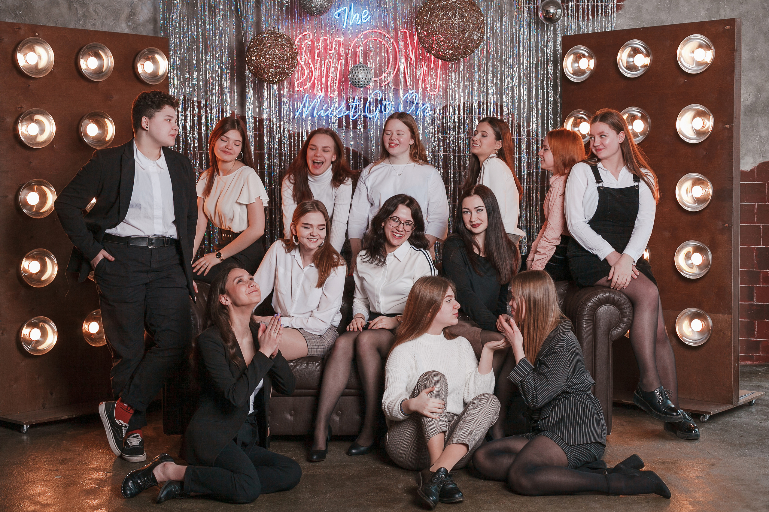 11 классы г. Иваново. Ирина Коновалова школьный фотограф. Выпускные альбомы Ярославль