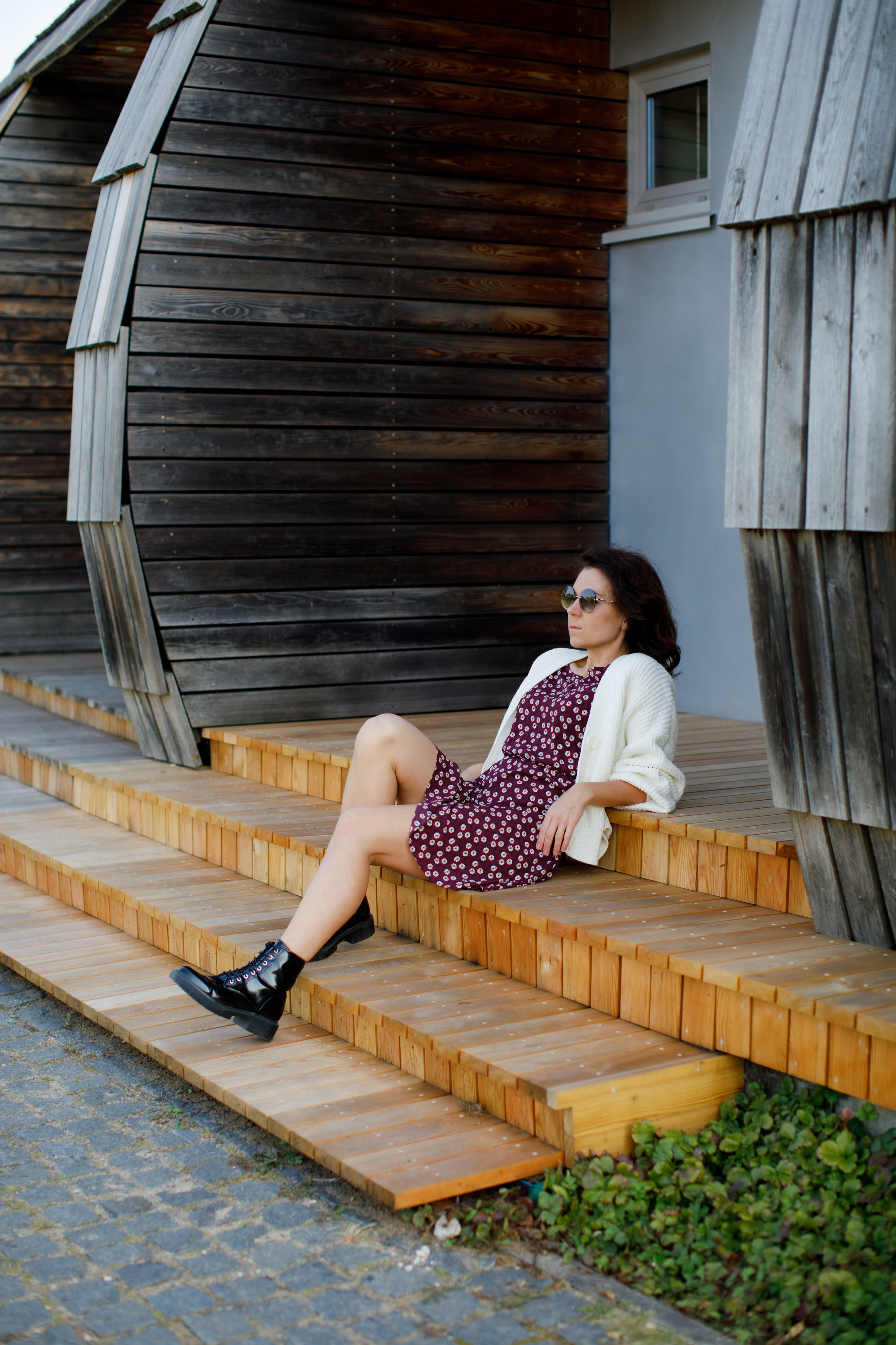 Когда лето встречается с осенью. Фотопрогулка с Дашей в загородном клубе. Портретный и семейный фотограф Юлия Герман