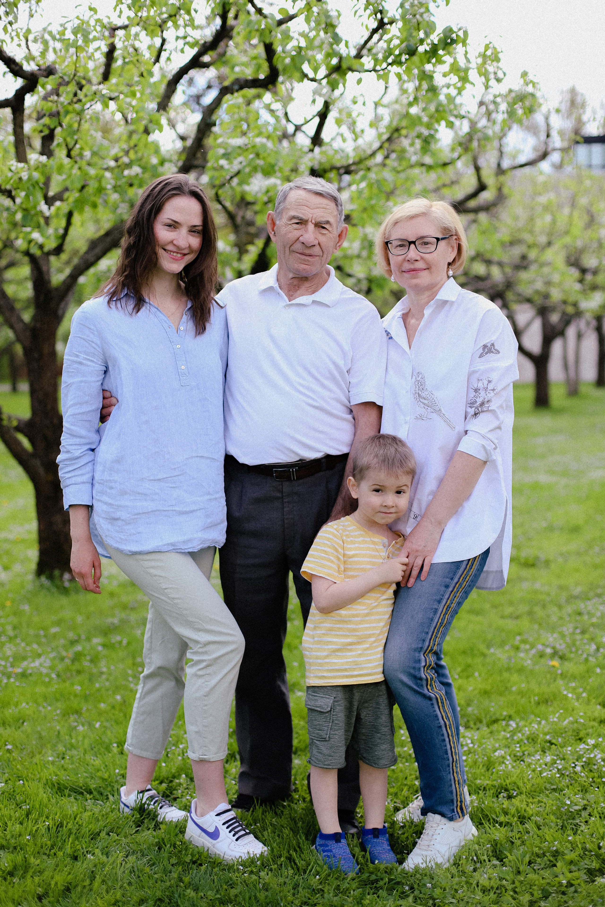 Яблони. Фотограф в Алматы и Москве Даша Пушкина
