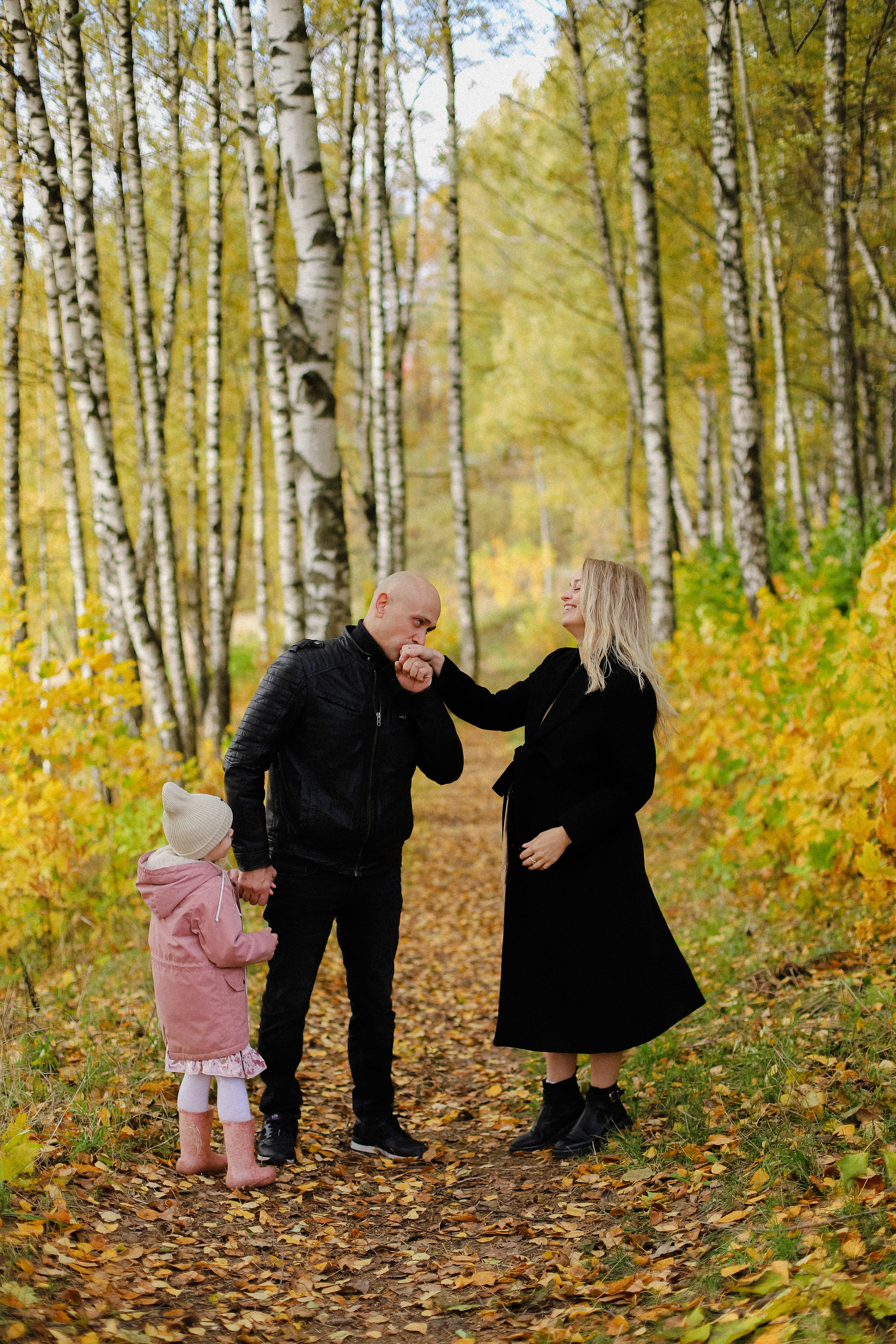 Прогулка в лесу. Фотограф в Алматы и Москве Даша Пушкина