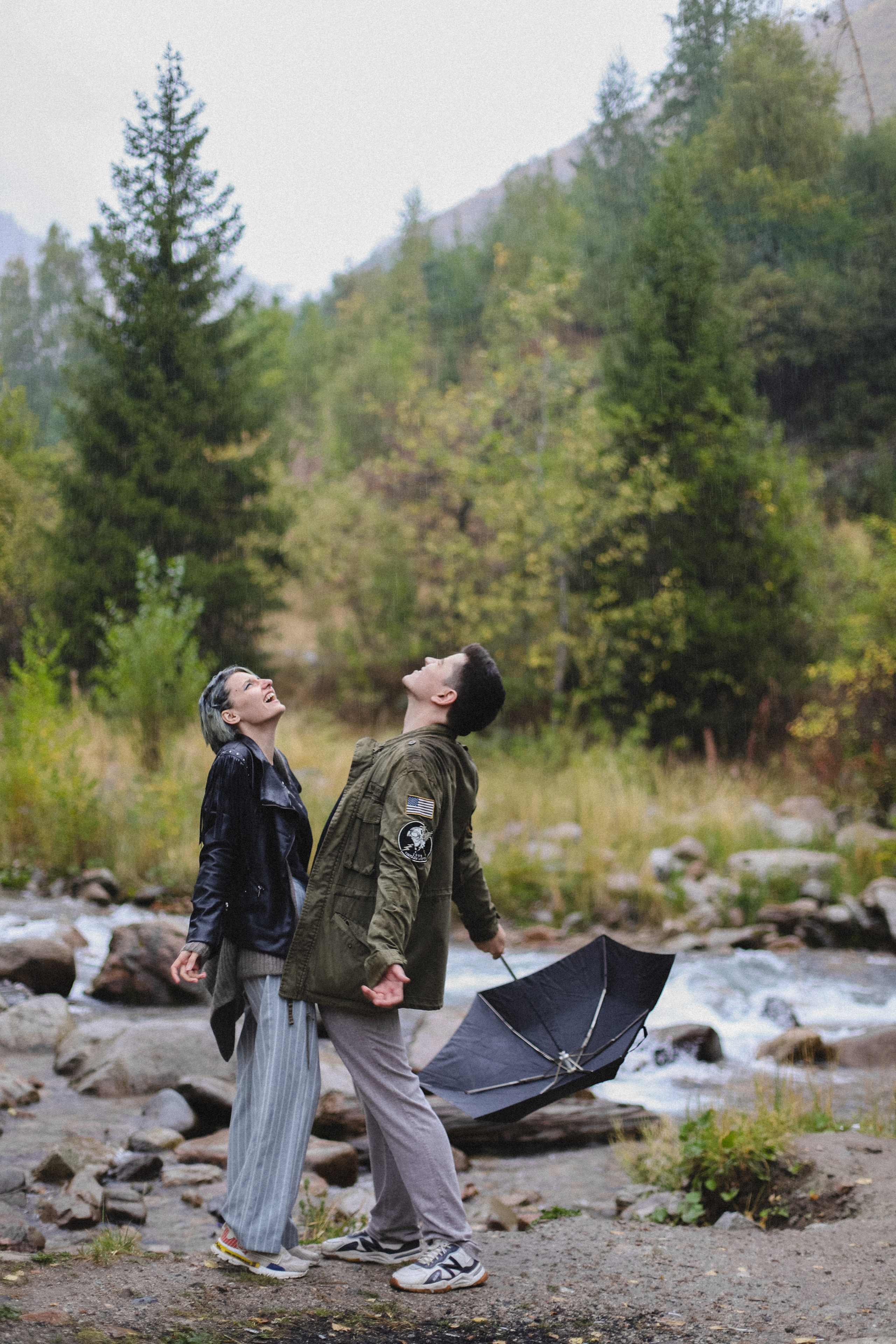 Дождь в горах. Фотограф в Алматы и Москве Даша Пушкина