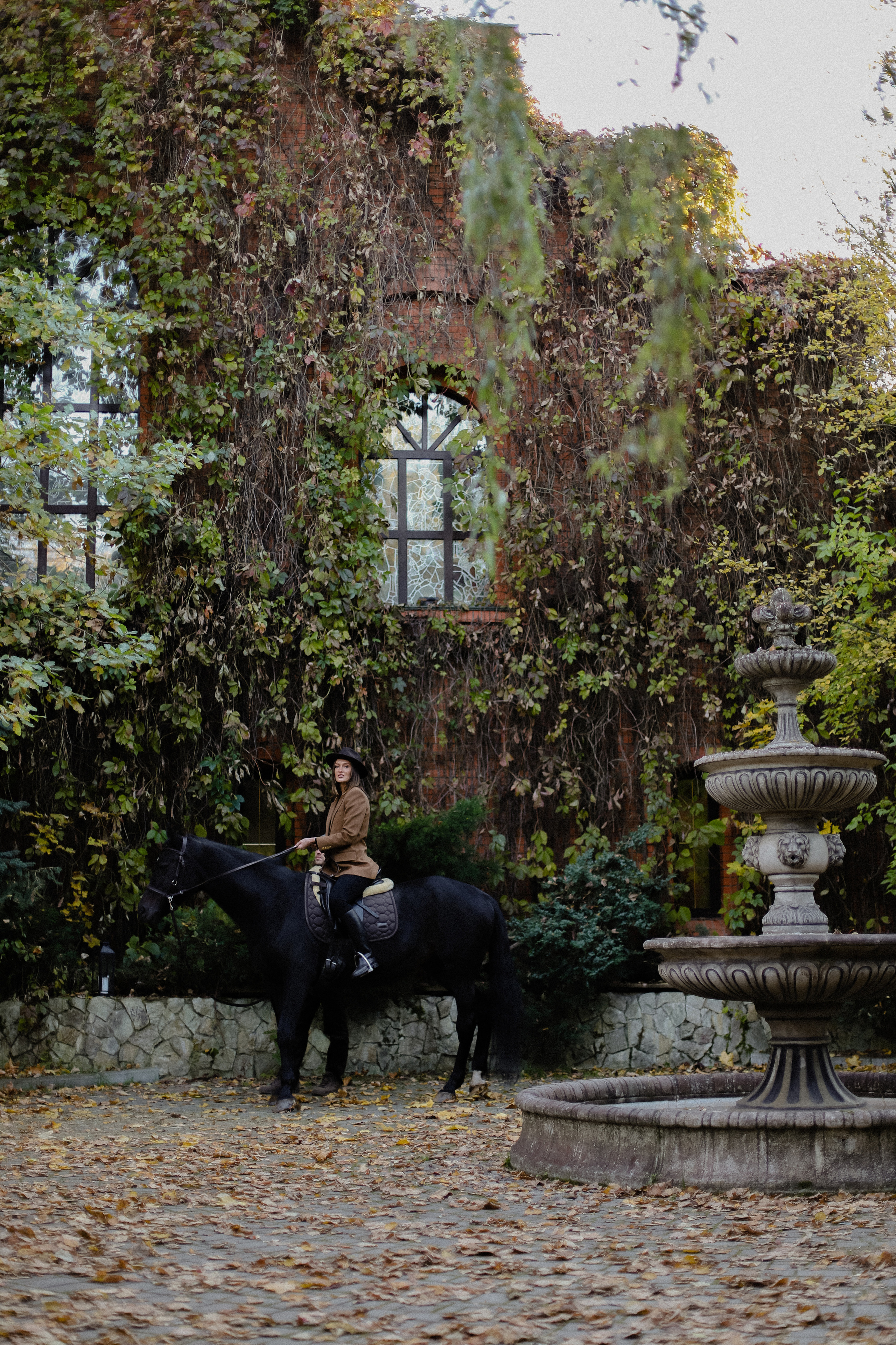 На конюшне. Фотограф в Алматы и Москве Даша Пушкина