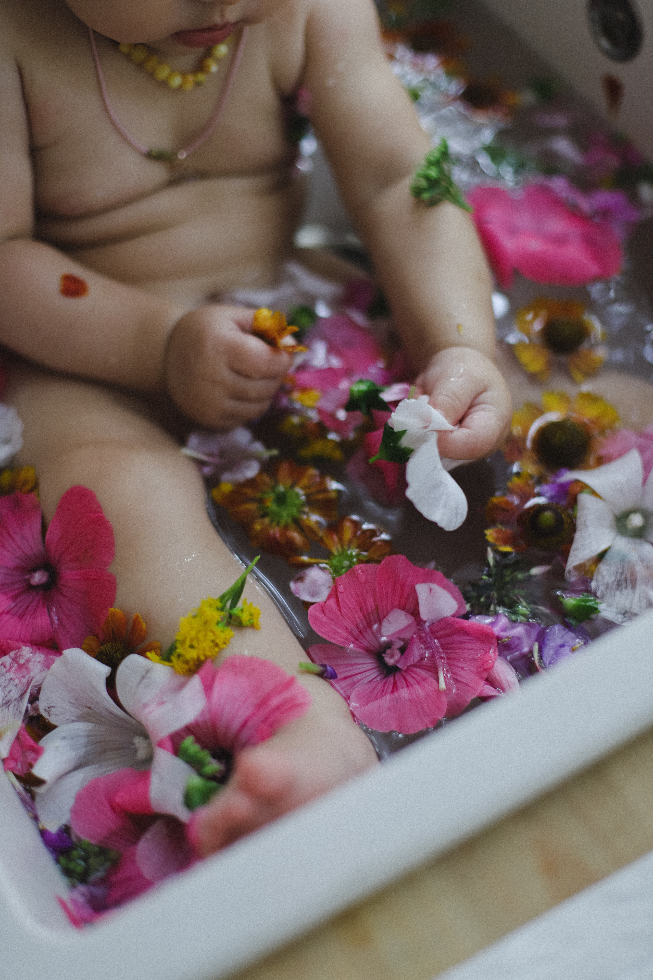 На дачке. Фотограф в Алматы и Москве Даша Пушкина