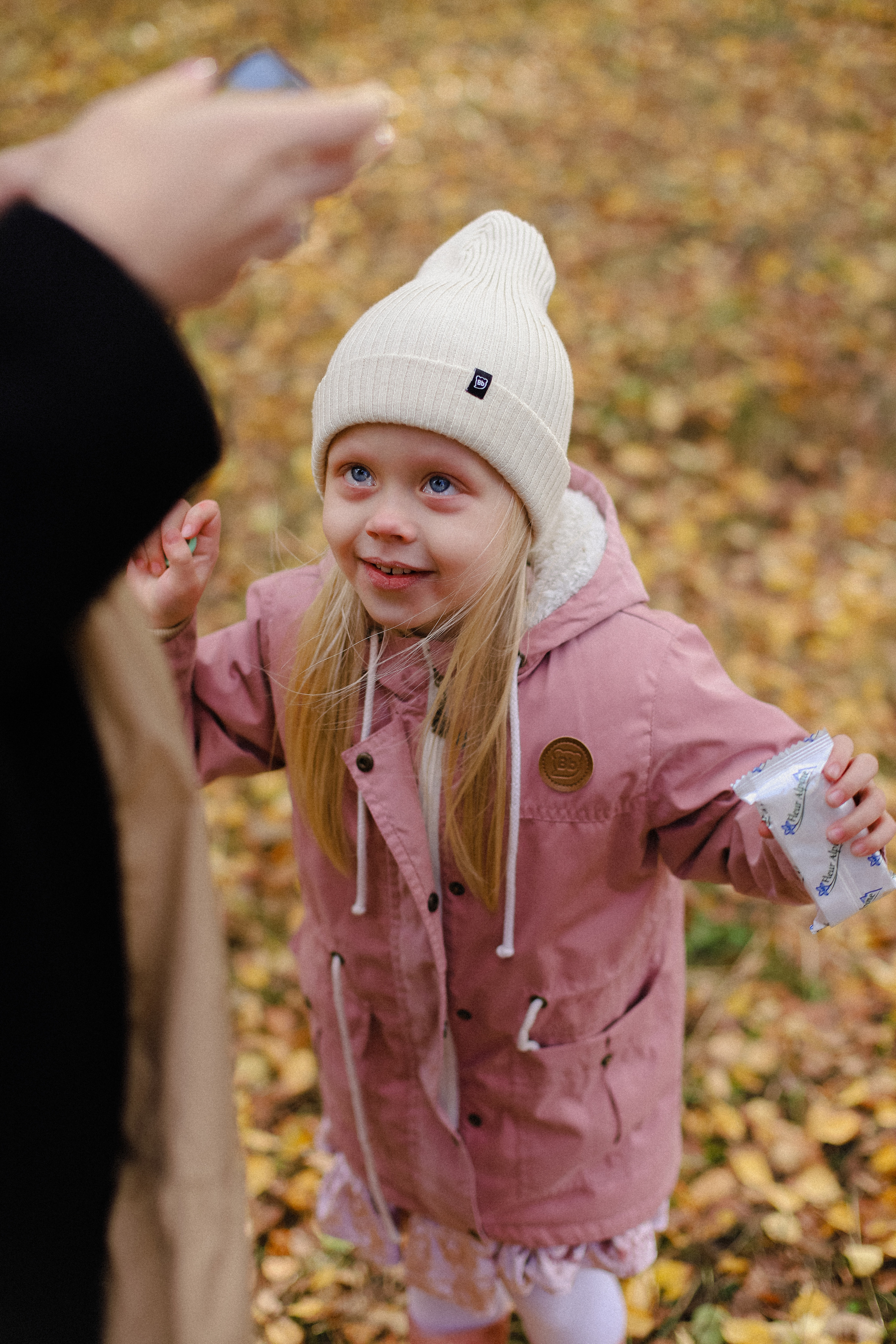Прогулка в лесу. Фотограф в Алматы и Москве Даша Пушкина