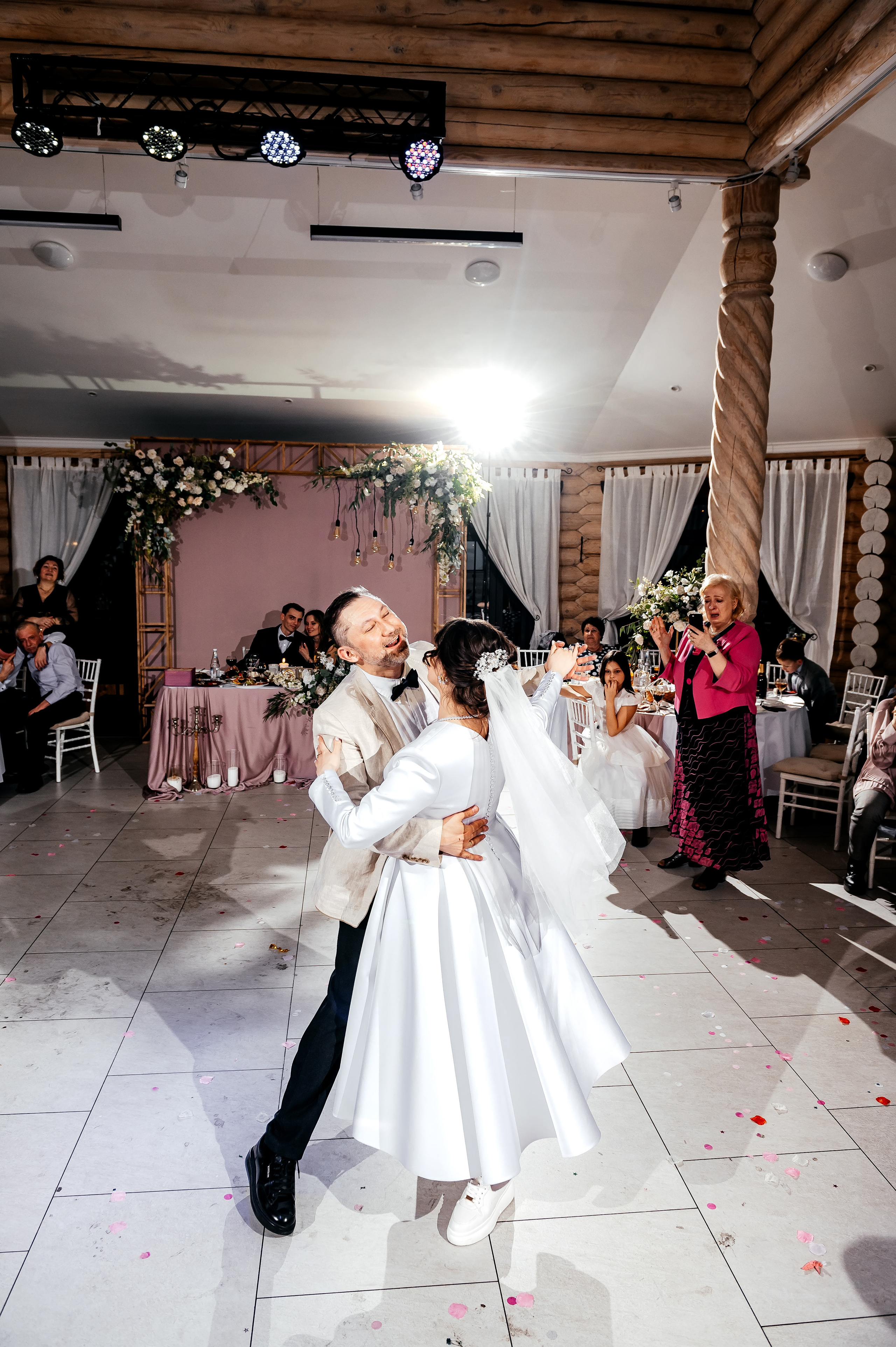 Зимняя свадьба в Загородном клубе «Барин». Свадебный и семейный фотограф Виктория Носачёва. Щелково, Москва и МО