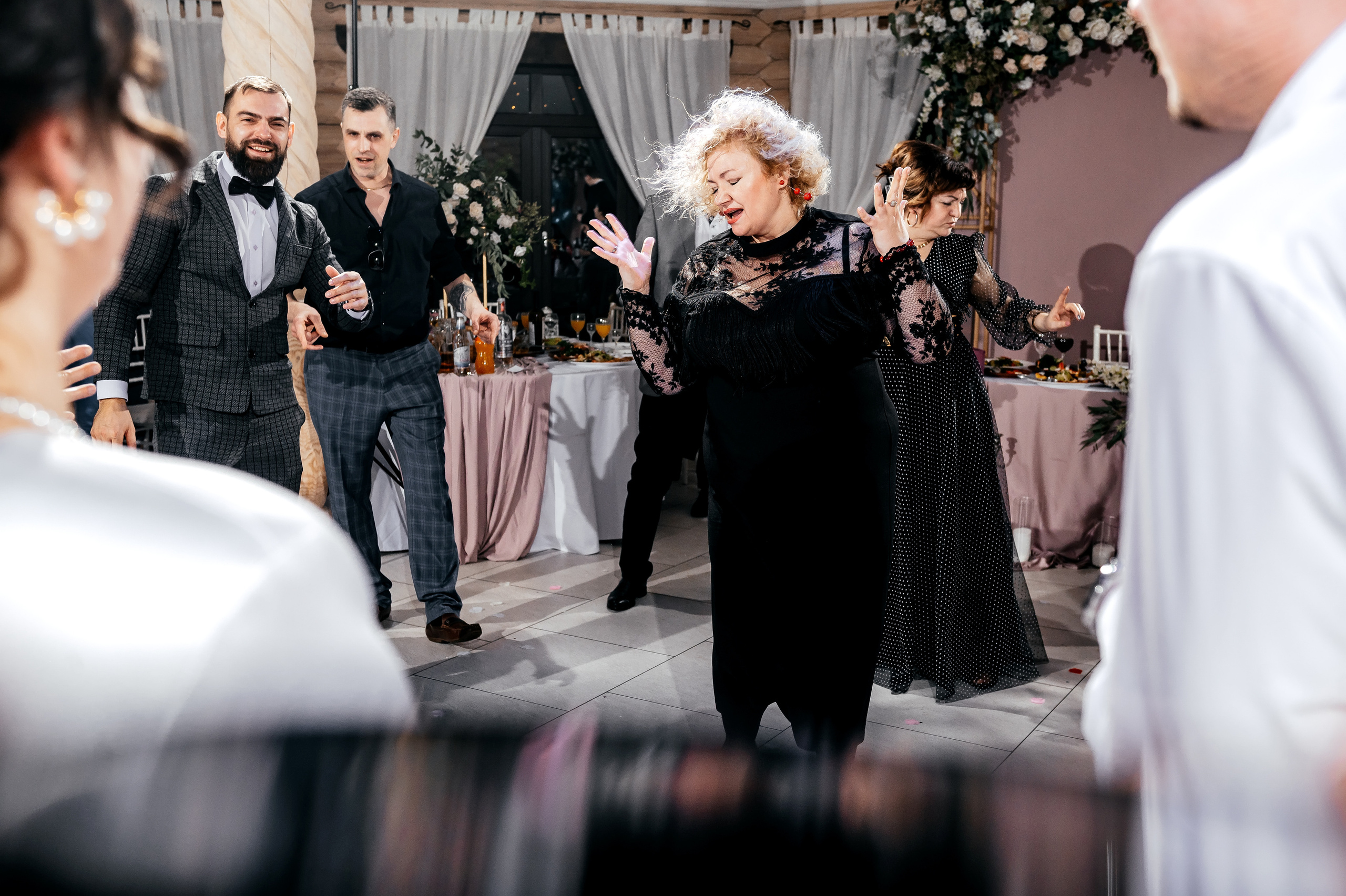 Зимняя свадьба в Загородном клубе «Барин». Свадебный и семейный фотограф Виктория Носачёва. Щелково, Москва и МО