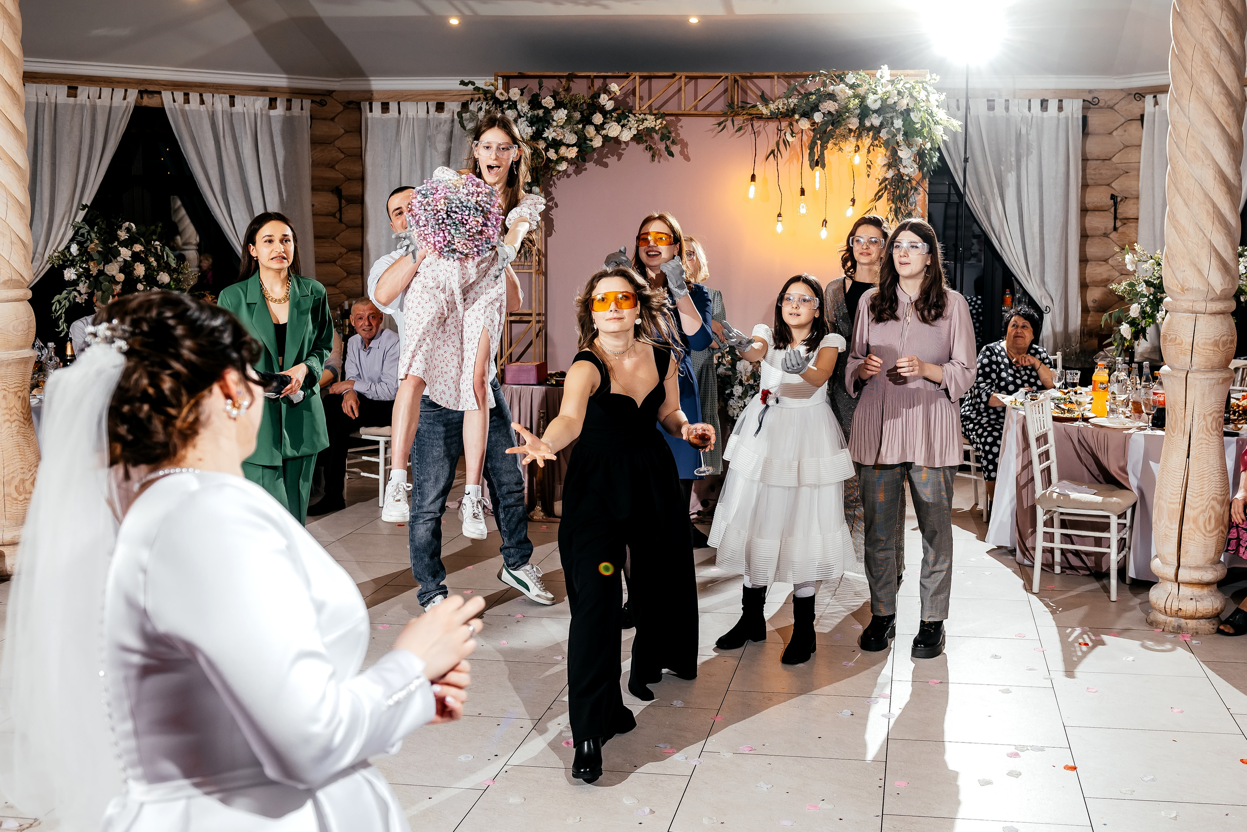 Зимняя свадьба в Загородном клубе «Барин». Свадебный и семейный фотограф Виктория Носачёва. Щелково, Москва и МО