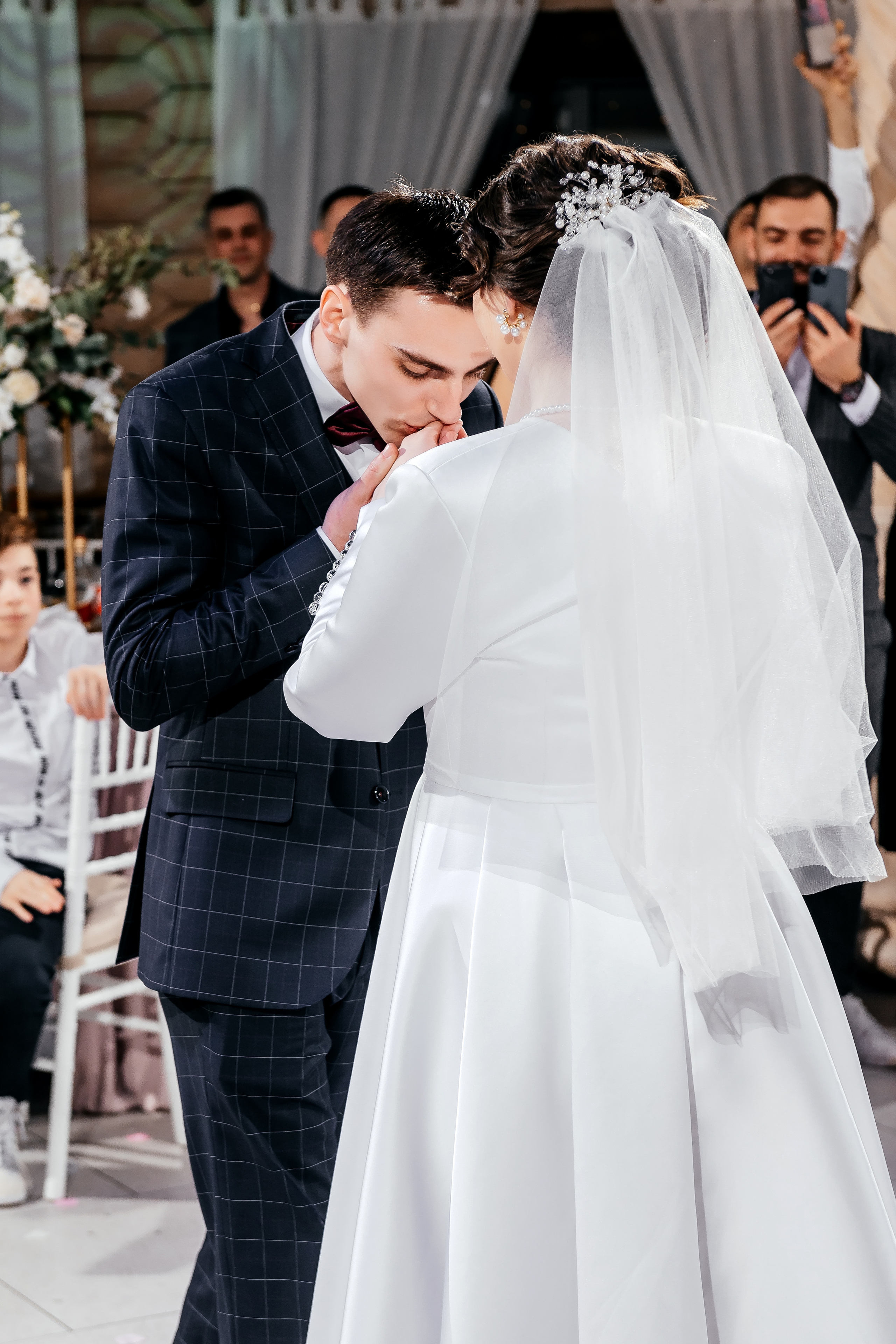 Зимняя свадьба в Загородном клубе «Барин». Свадебный и семейный фотограф Виктория Носачёва. Щелково, Москва и МО