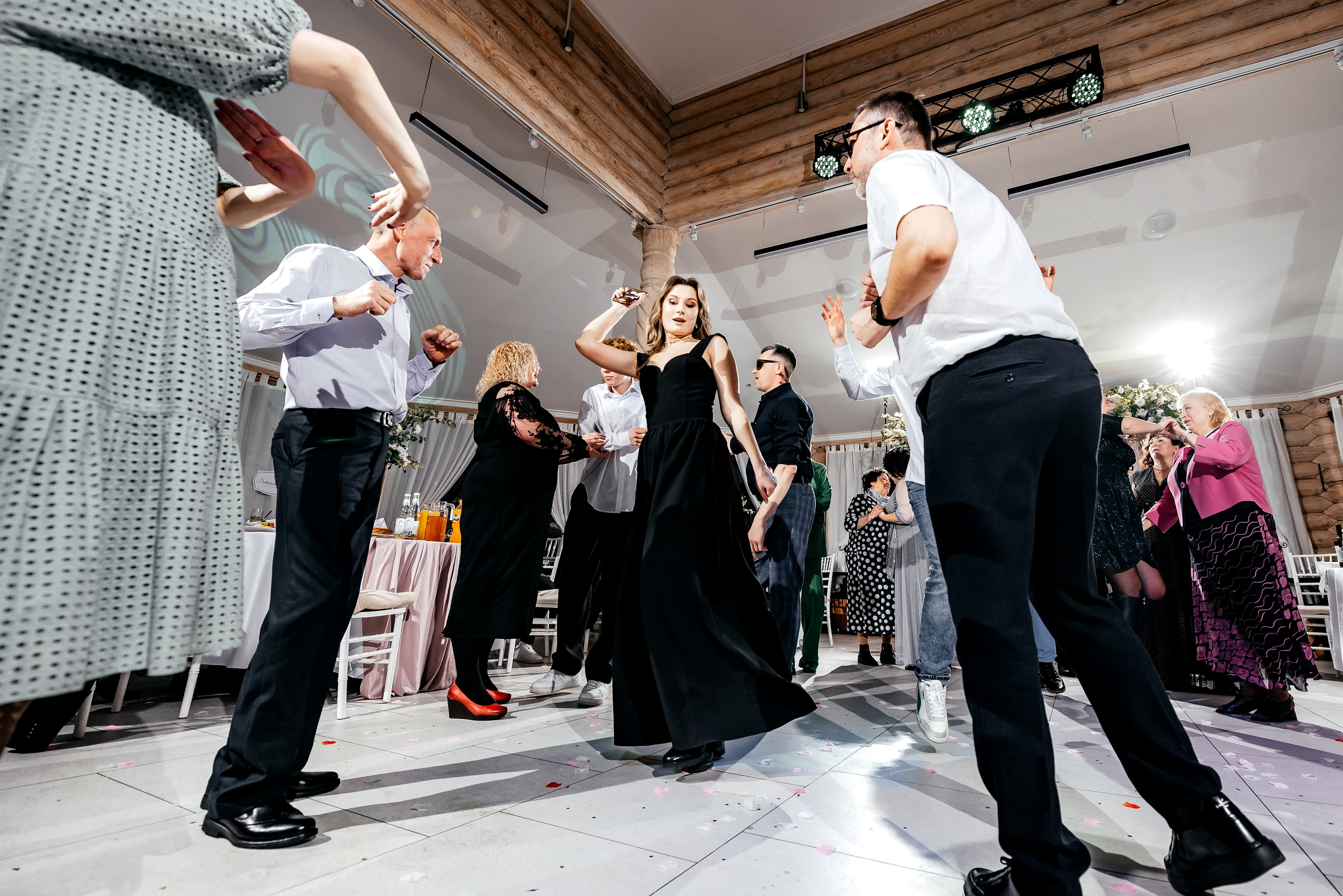 Зимняя свадьба в Загородном клубе «Барин». Свадебный и семейный фотограф Виктория Носачёва. Щелково, Москва и МО