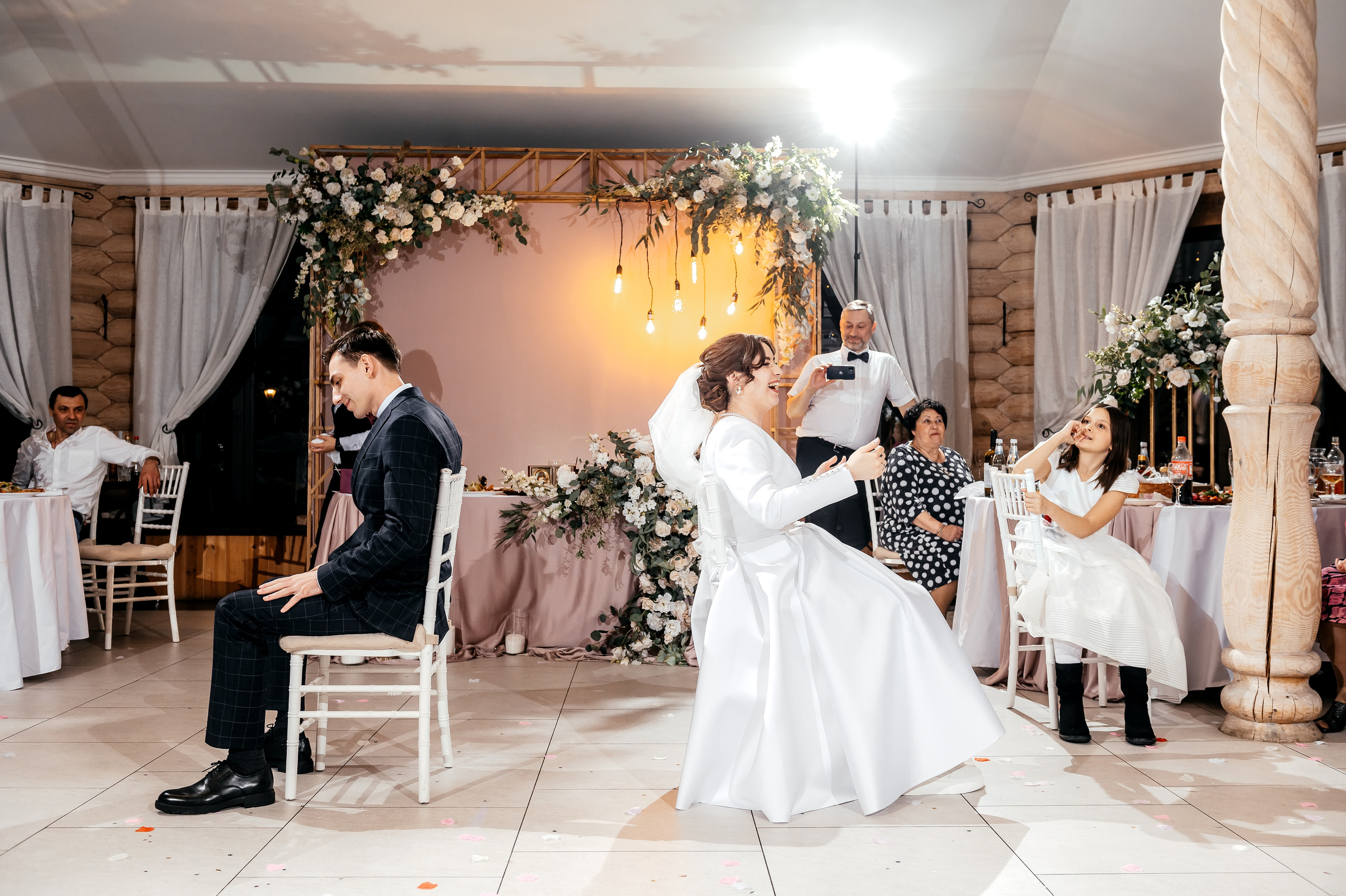 Зимняя свадьба в Загородном клубе «Барин». Свадебный и семейный фотограф Виктория Носачёва. Щелково, Москва и МО