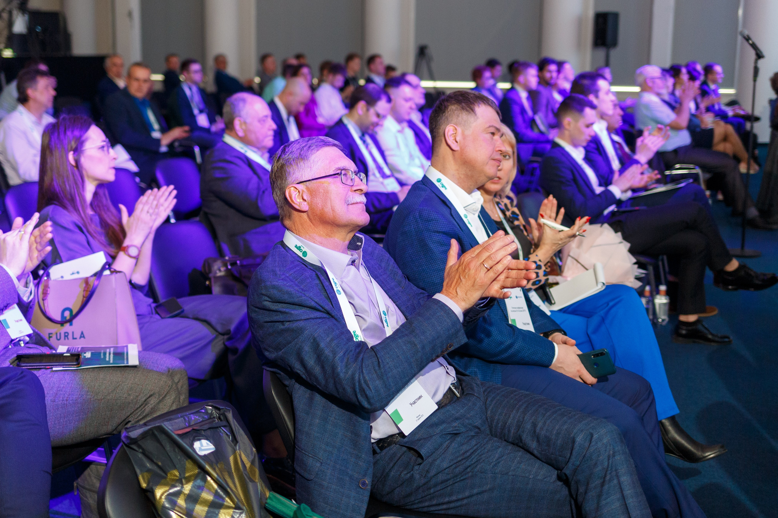 Фотосъемка конференции CIGRE в ПАО Россети. Репортажный фотограф Борис Геер