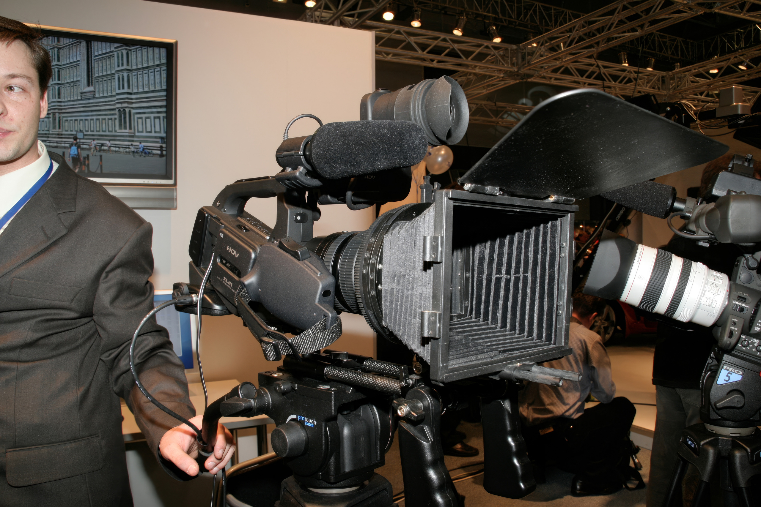 6 международная выставка в Крокус Экспо Фотофорум 2006 — День 1: Часть. Фотограф — видеограф в Москве Дмитрий Менделеев