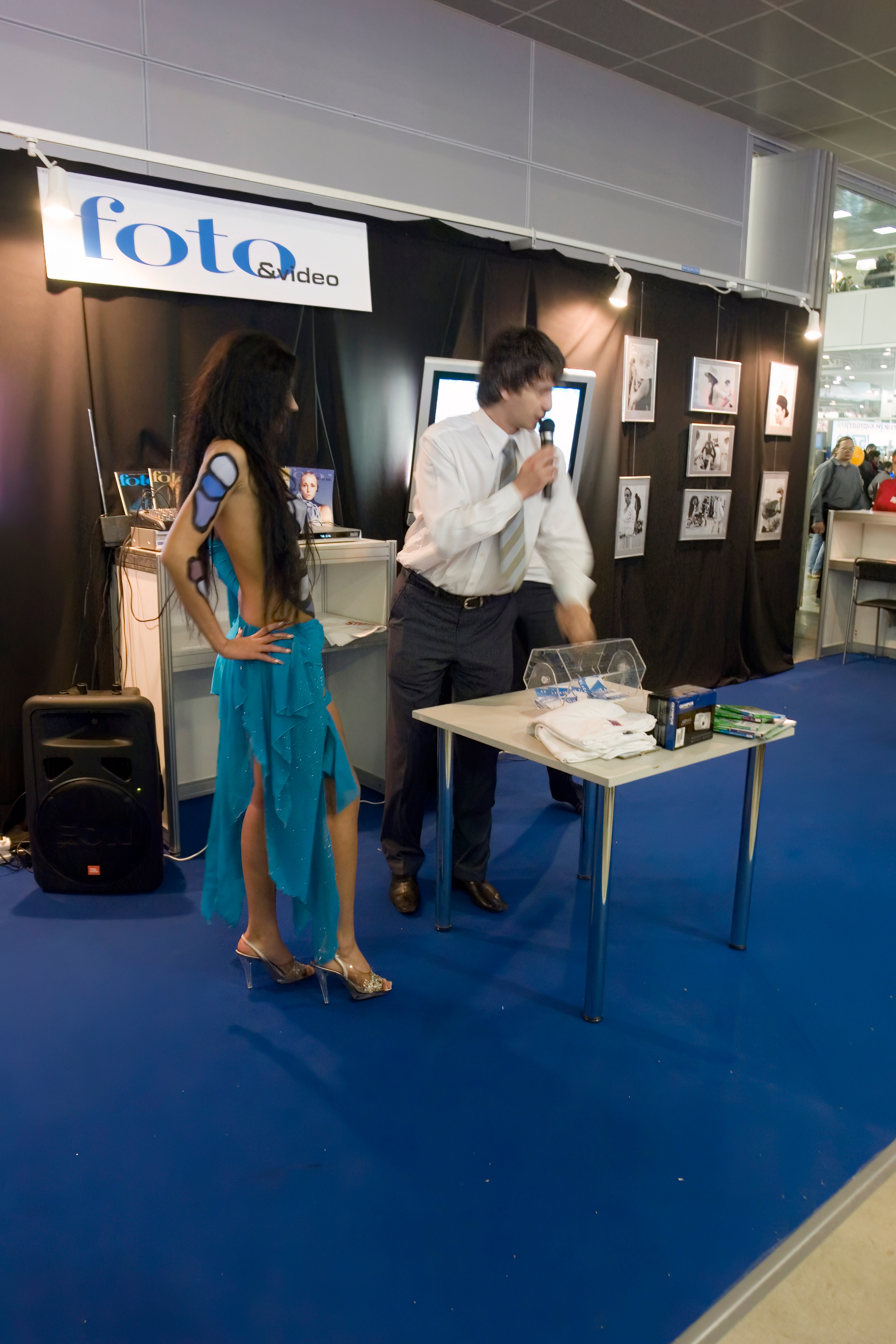 6 международная выставка Фотофорум 2006 — День 2: Часть 3. Фотограф — видеограф в Москве Дмитрий Менделеев