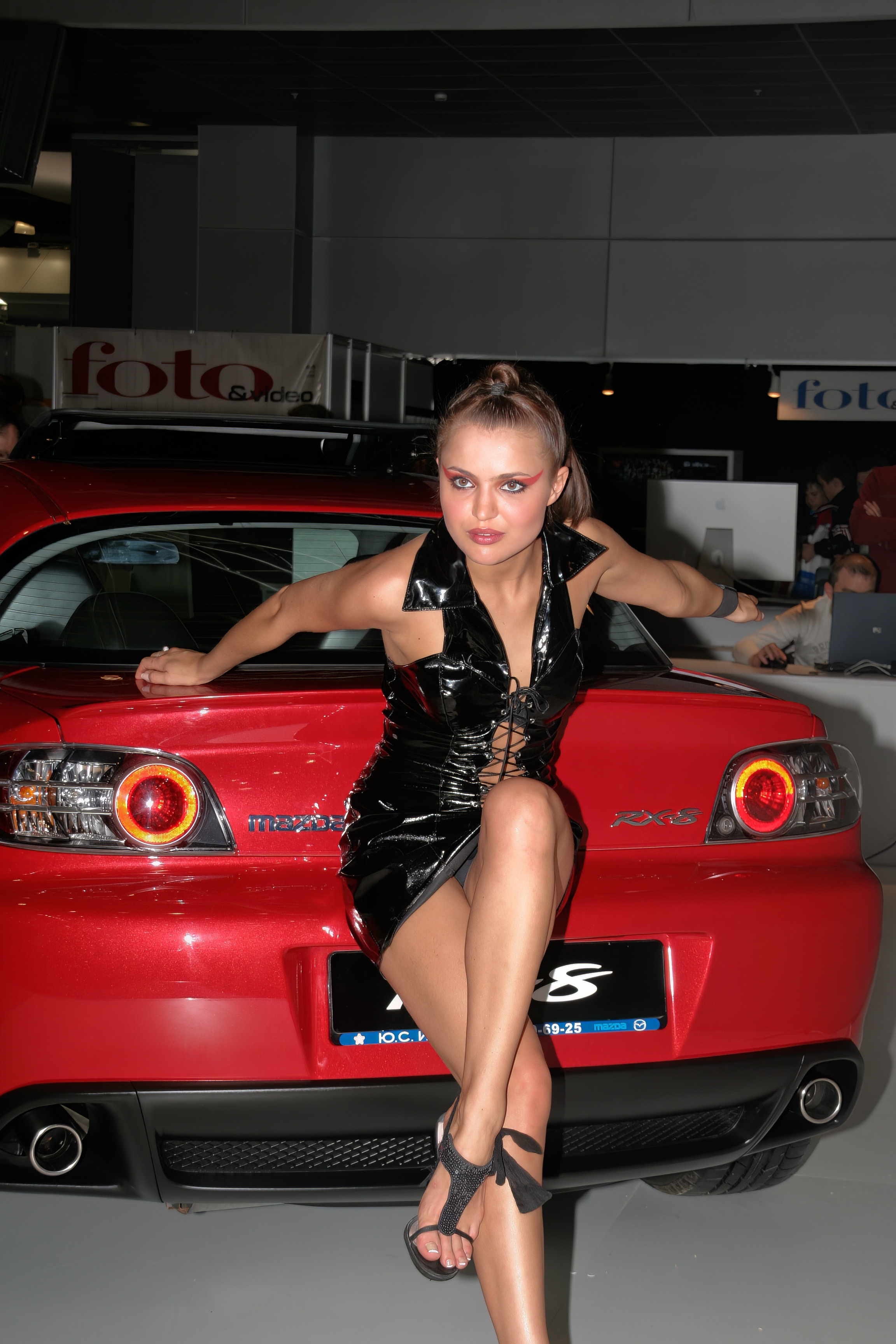 6 международная выставка Фотофорум 2006 — День 2: Часть 4. Фотограф — видеограф в Москве Дмитрий Менделеев