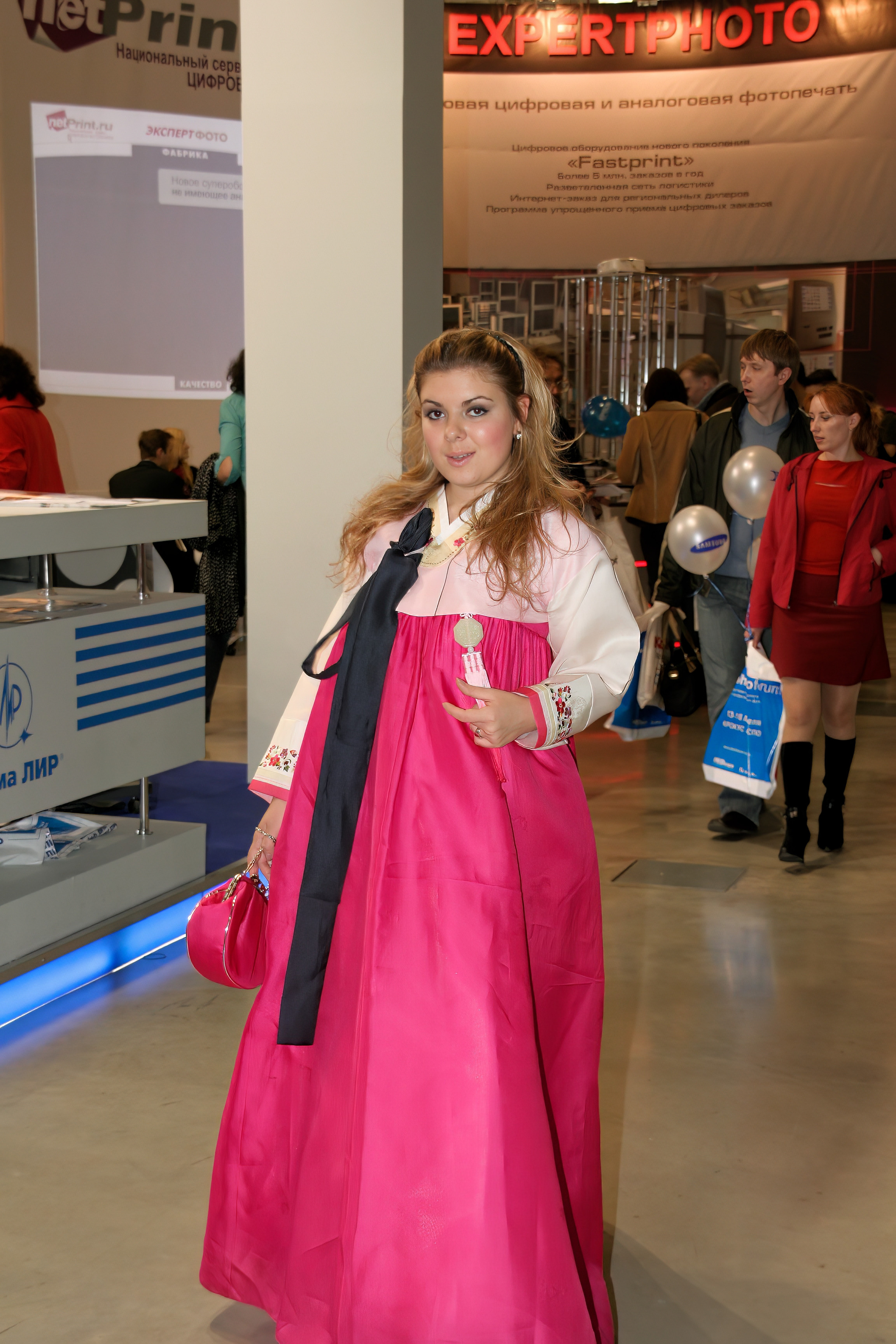 6 международная выставка Фотофорум 2006 — День 2: Часть 4. Фотограф — видеограф в Москве Дмитрий Менделеев