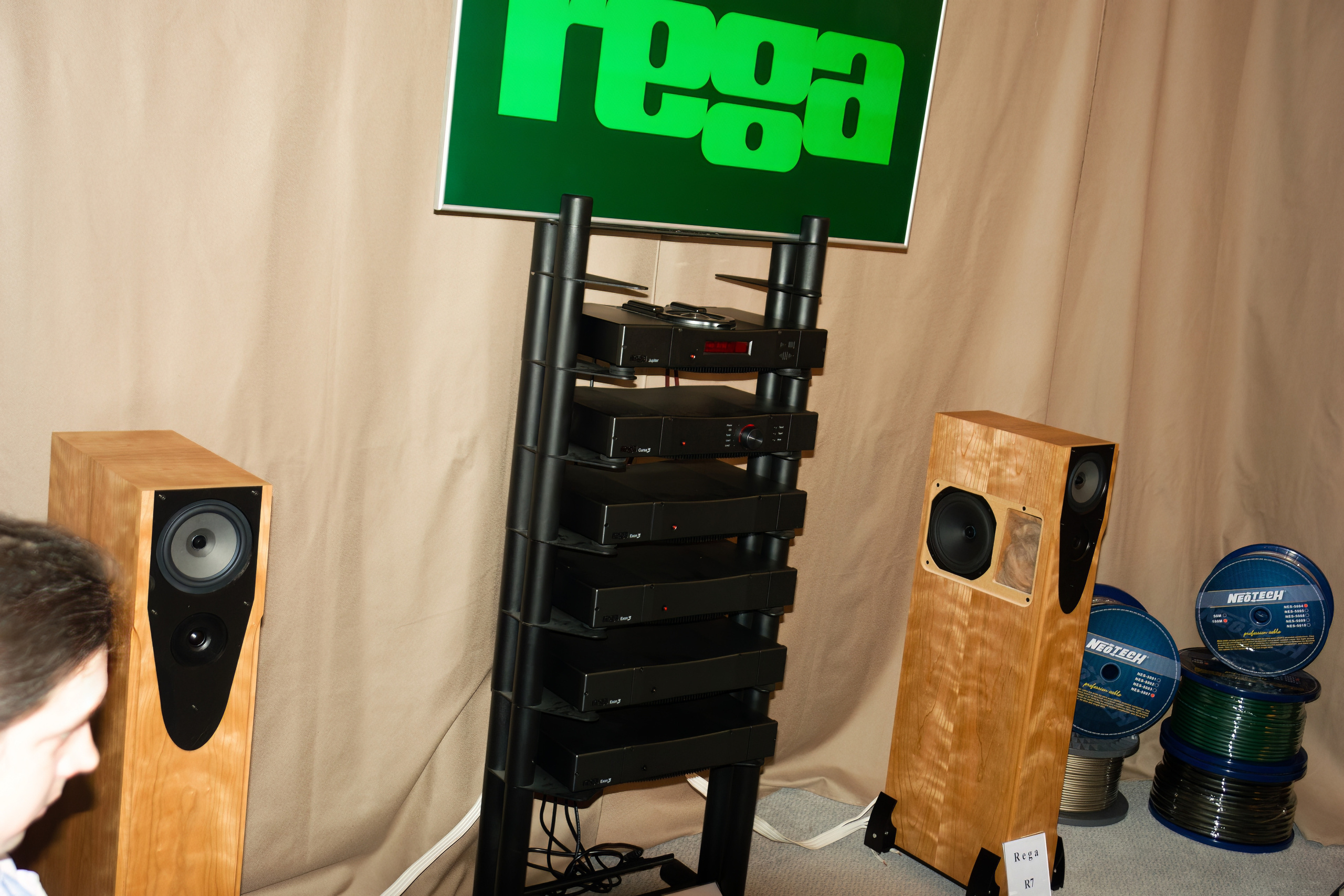 Уникальная выставка Hi-Fi HDI Show в 2006 в Ирис Конгресс Отеле. Фотограф — видеограф в Москве Дмитрий Менделеев