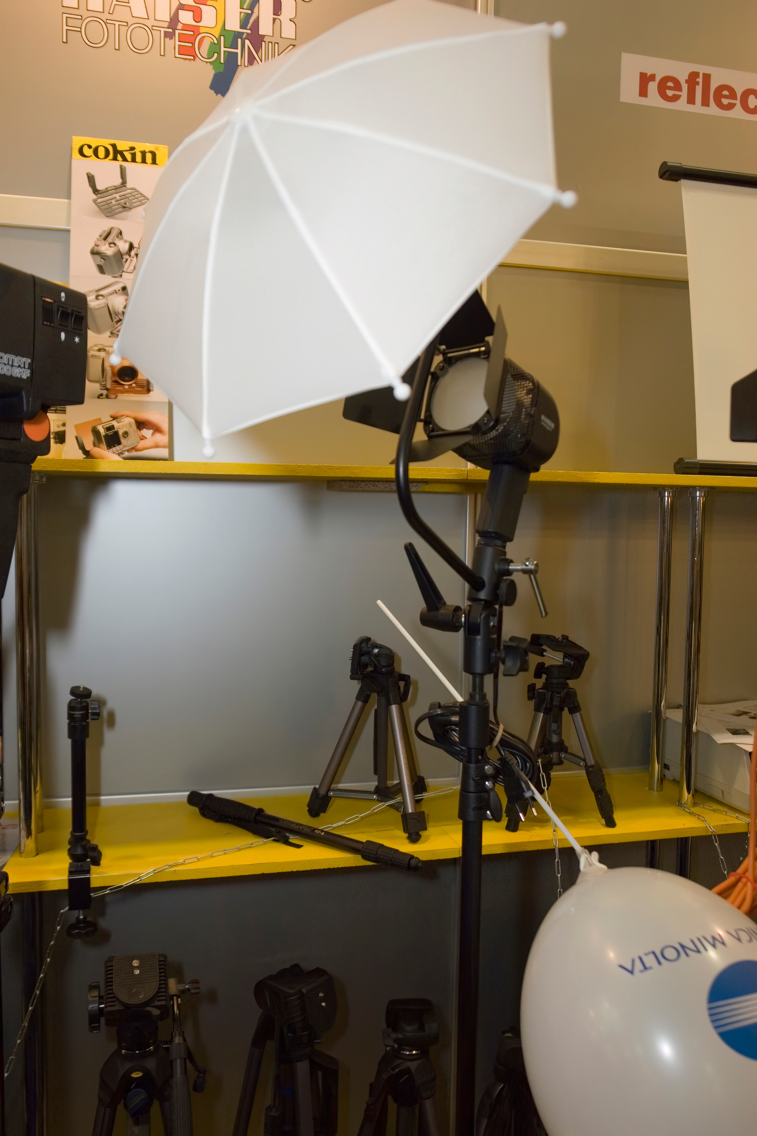 6 международная выставка Фотофорум 2006 — День 2: Часть 3. Фотограф — видеограф в Москве Дмитрий Менделеев