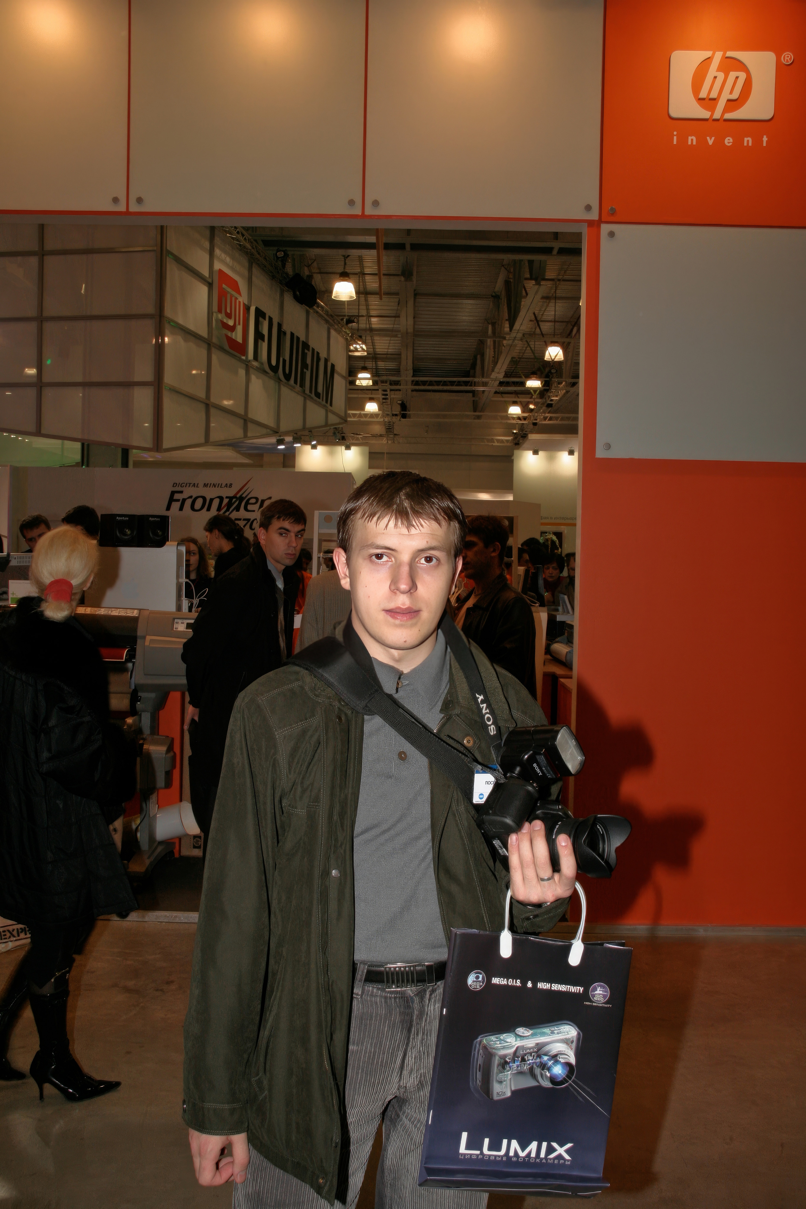 6 международная выставка в Крокус Экспо Фотофорум 2006 — День 1: Часть. Фотограф — видеограф в Москве Дмитрий Менделеев