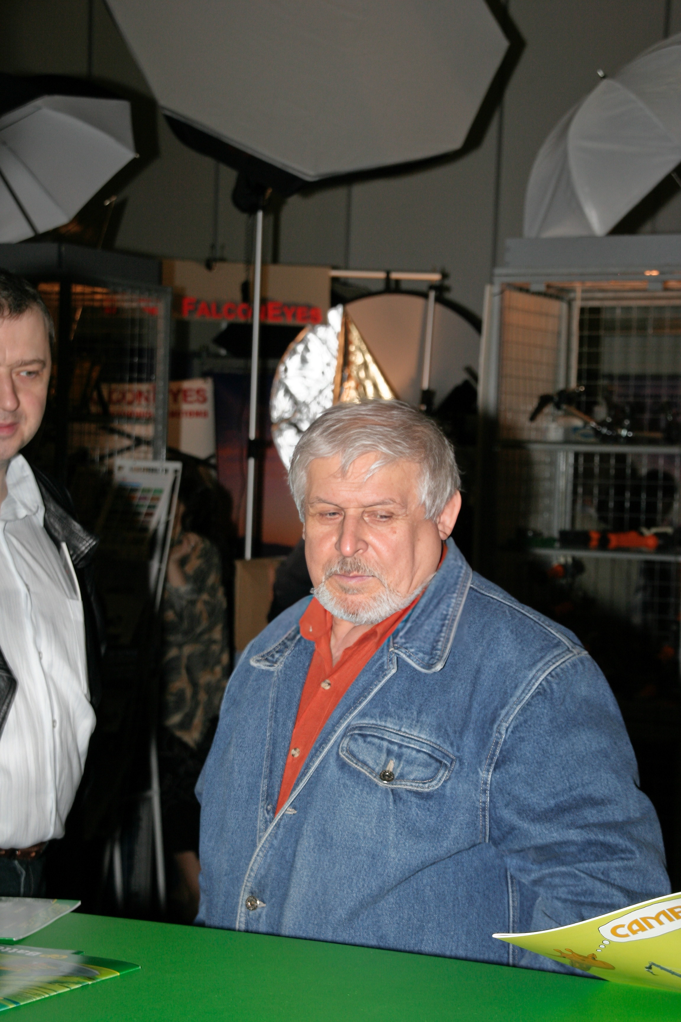 6 международная выставка Фотофорум 2006 — День 2: Часть 4. Фотограф — видеограф в Москве Дмитрий Менделеев