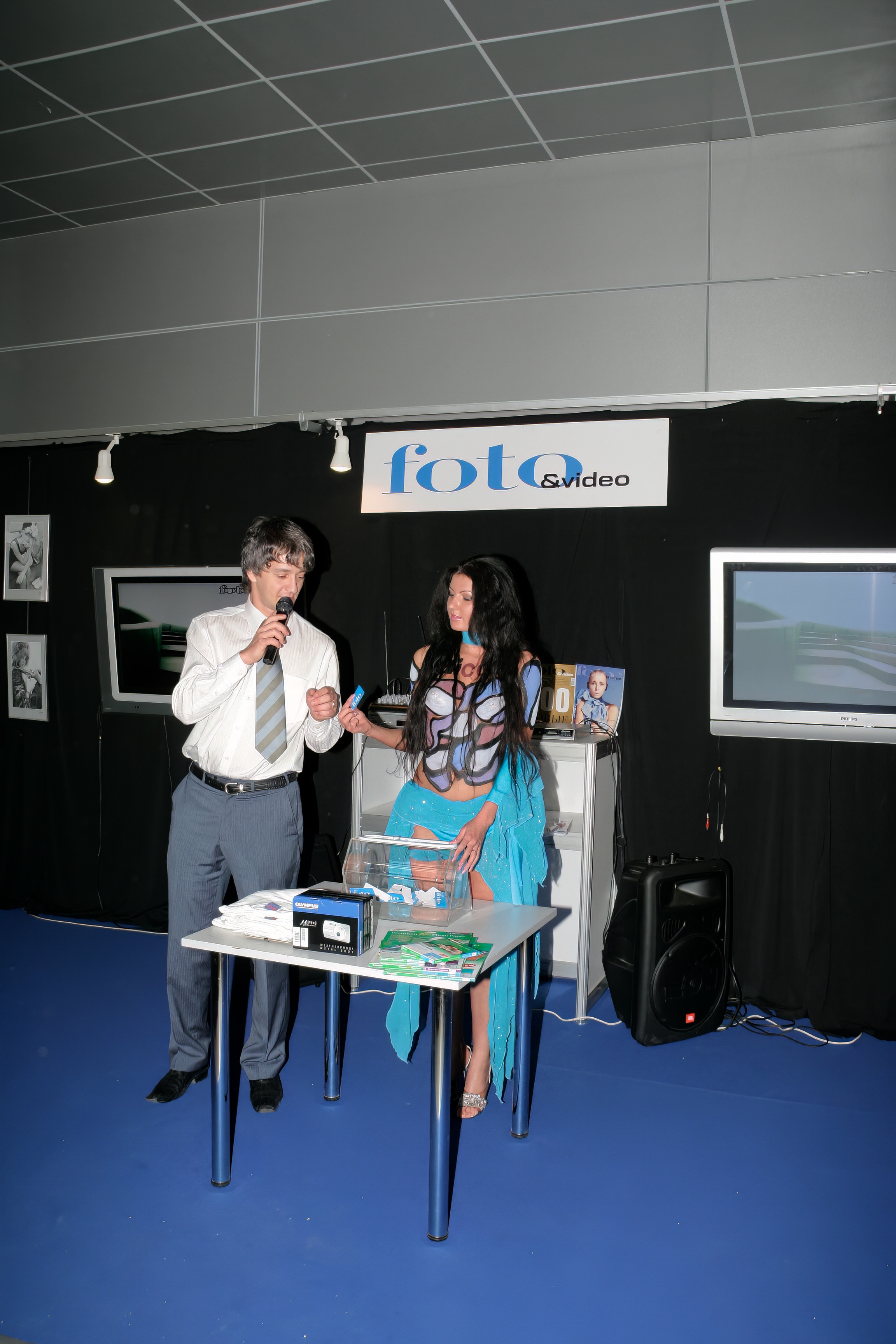 6 международная выставка Фотофорум 2006 — День 2: Часть 4. Фотограф — видеограф в Москве Дмитрий Менделеев