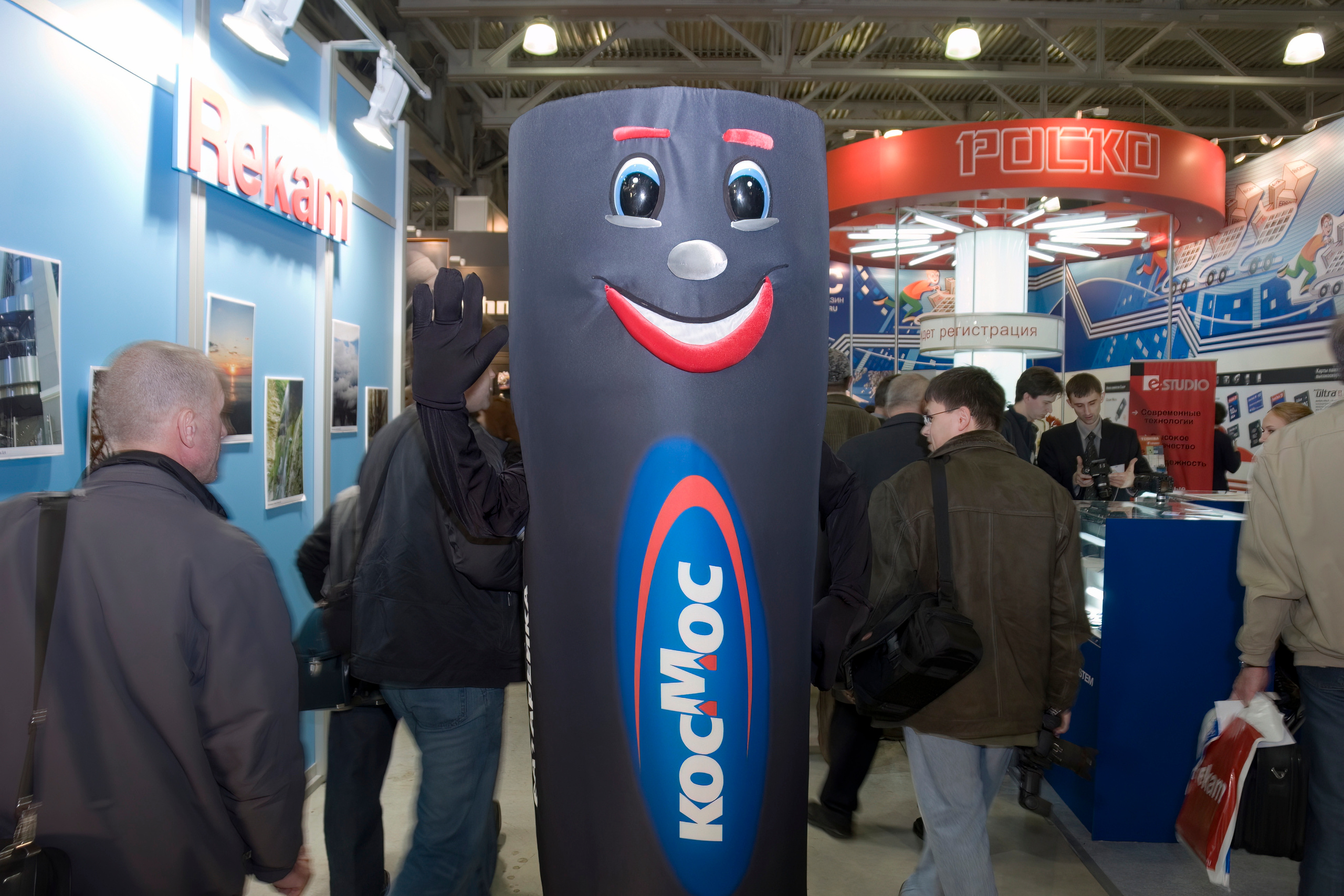 6 международная выставка Фотофорум 2006 — День 1: Часть 1. Фотограф — видеограф в Москве Дмитрий Менделеев