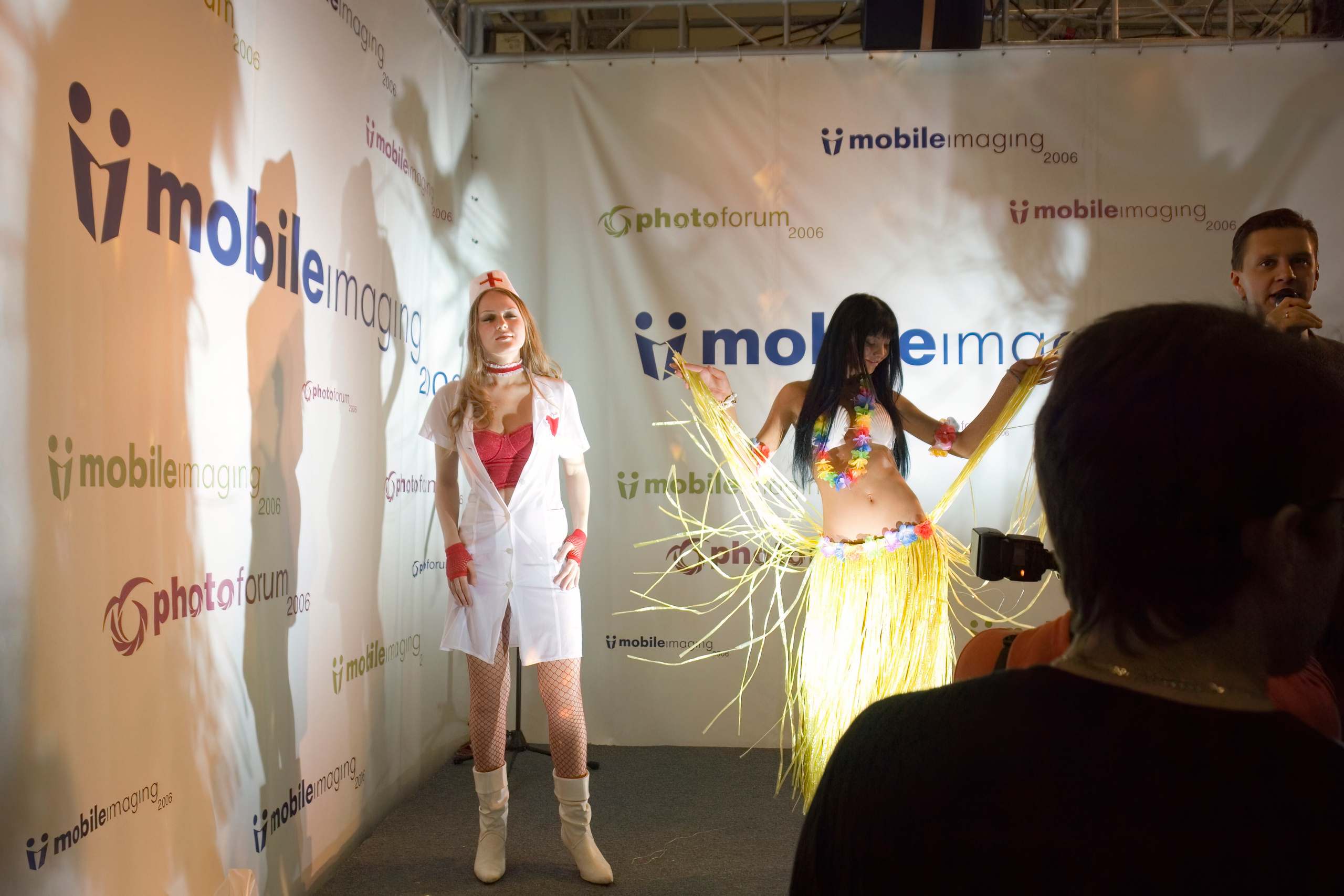 6 международная выставка Фотофорум 2006 — День 1: Часть 1. Фотограф — видеограф в Москве Дмитрий Менделеев